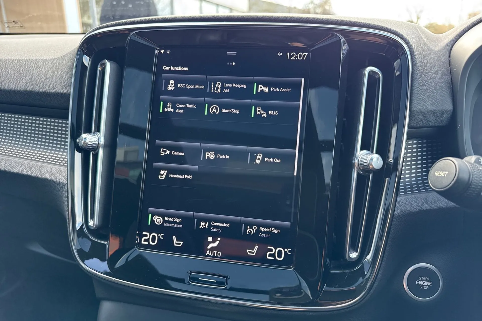 Volvo XC40 thumbnail image number 46