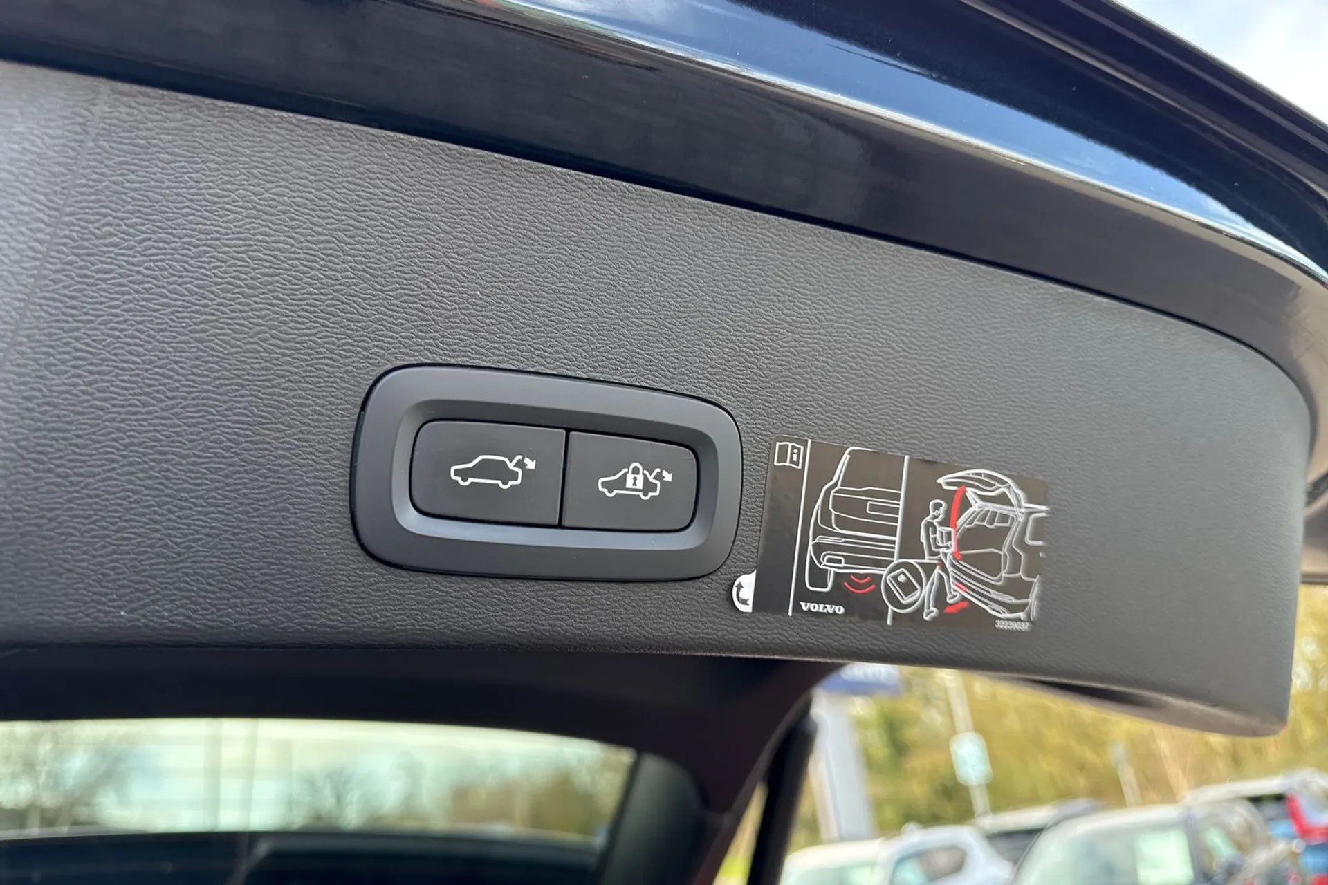 Volvo XC40 thumbnail image number 21