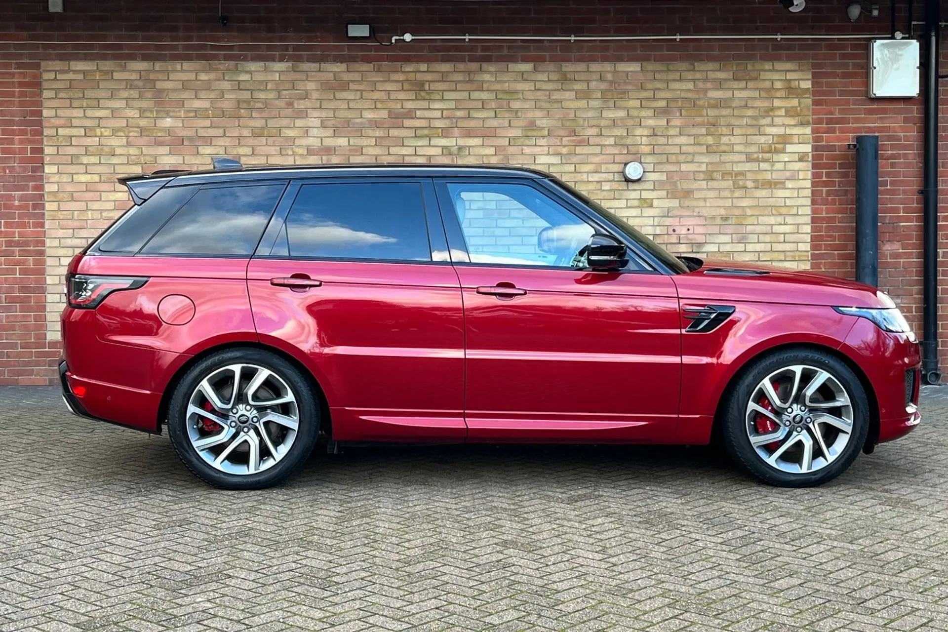 LAND ROVER RANGE ROVER SPORT thumbnail image number 2