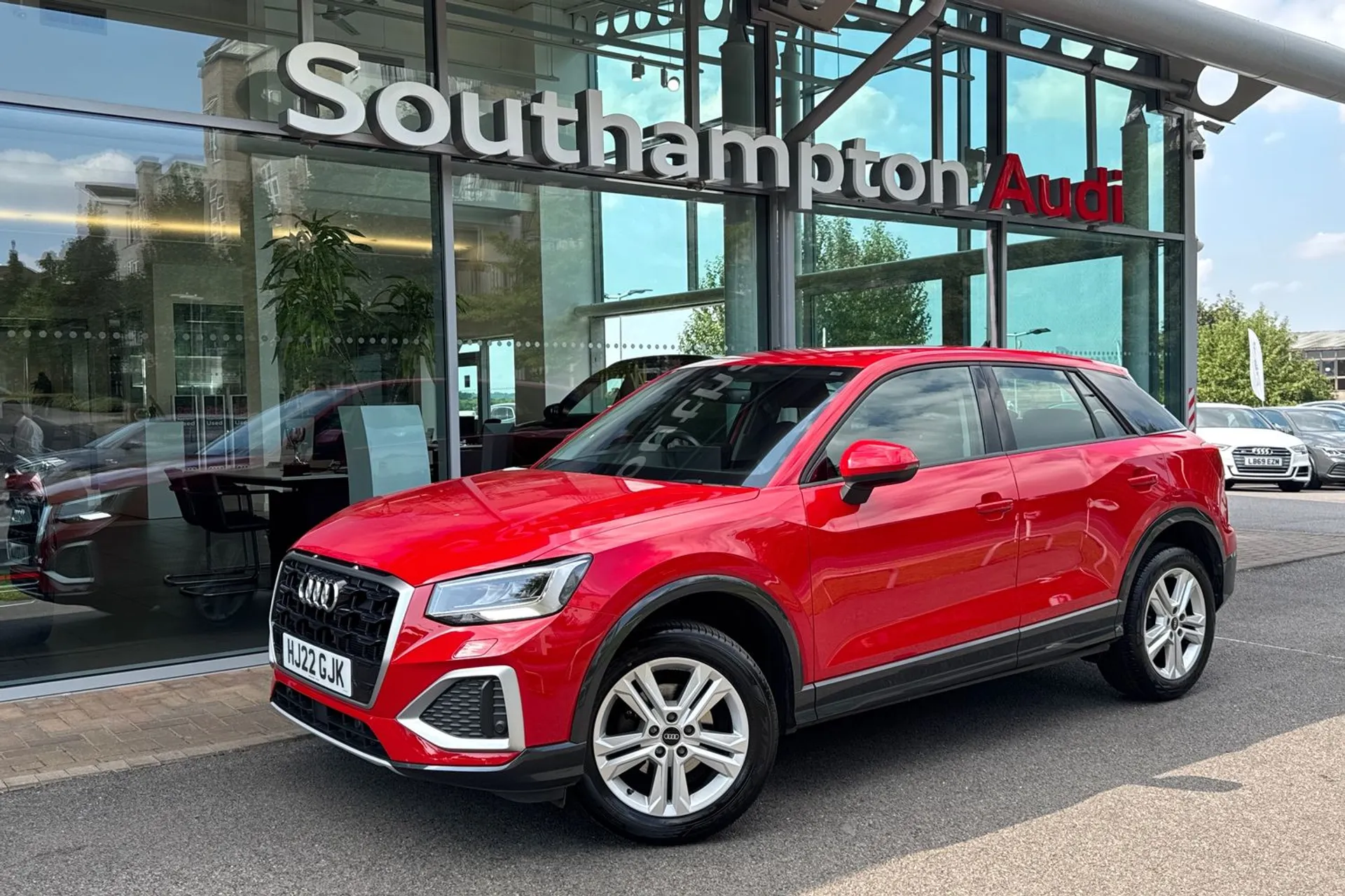 Audi Q2 thumbnail image number 9