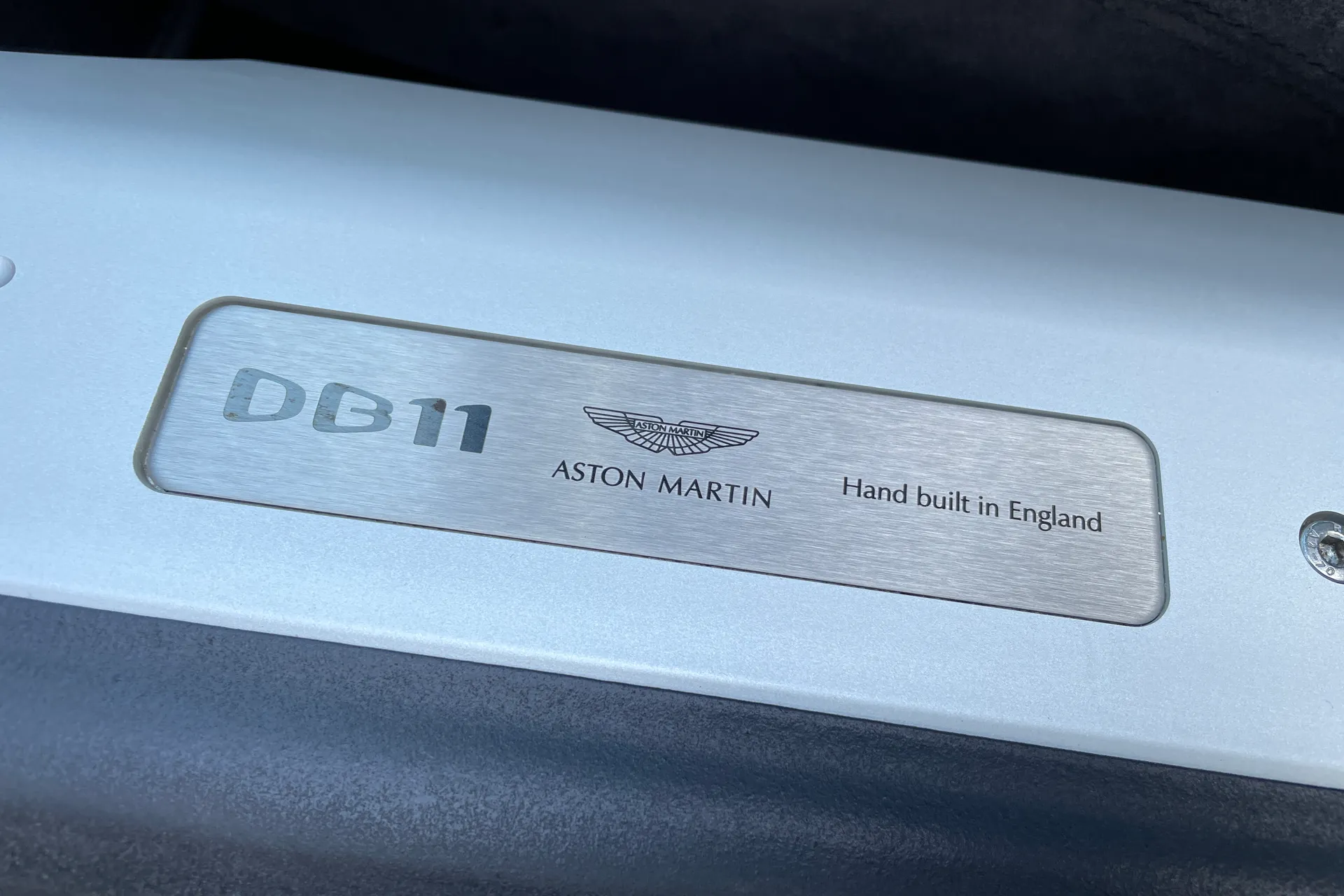 Aston Martin DB11 thumbnail image number 20