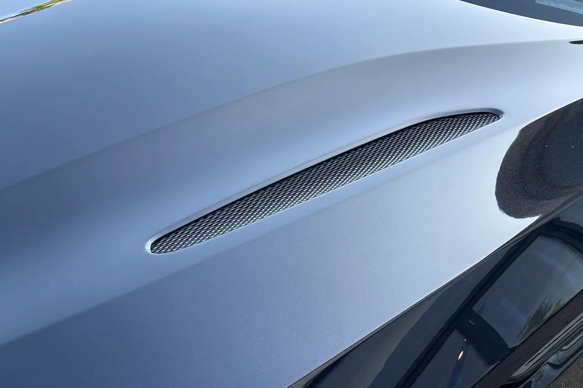 Aston Martin DB11 thumbnail image number 18