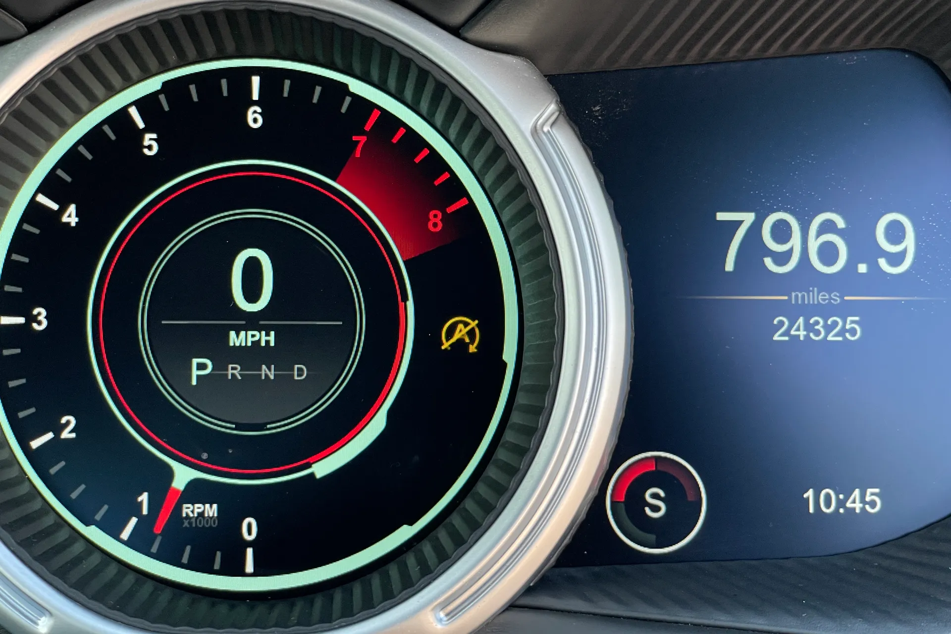 Aston Martin DB11 thumbnail image number 43