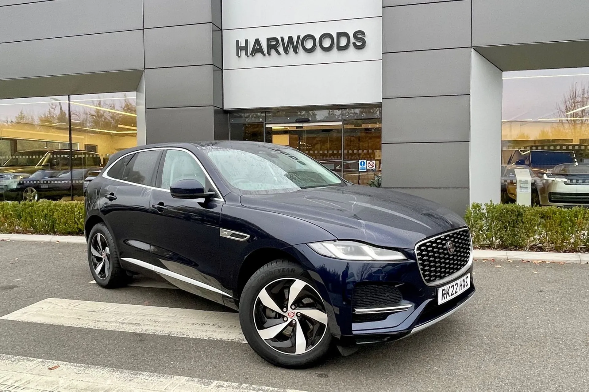 Jaguar F-PACE focused image