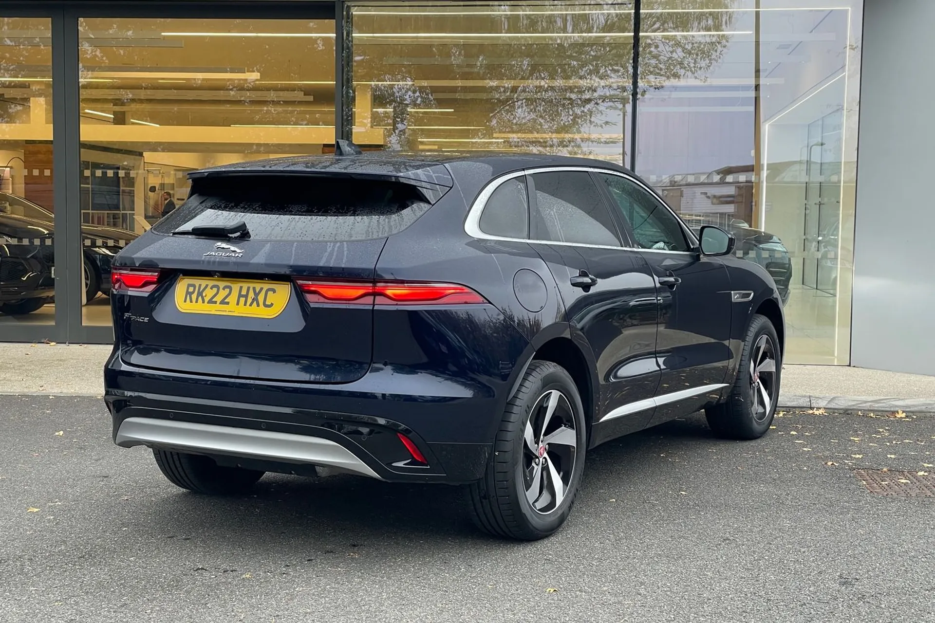 Jaguar F-PACE thumbnail image number 7