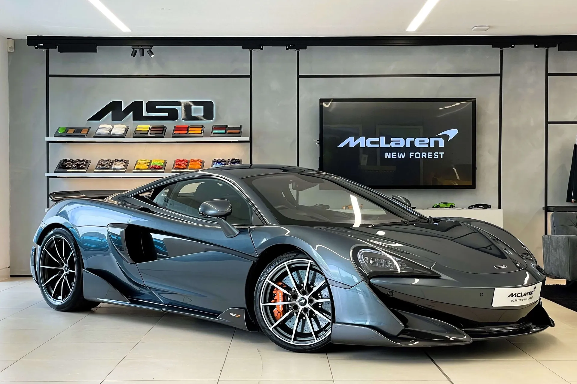 McLaren 600LT focused image