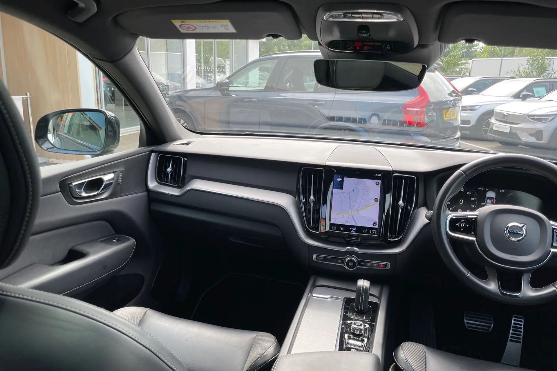 Volvo XC60 thumbnail image number 31