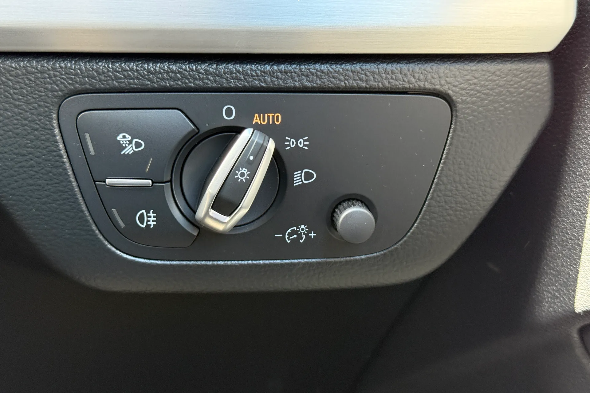 Audi Q5 thumbnail image number 25