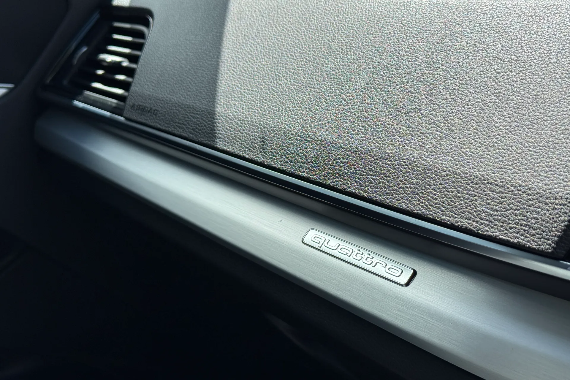 Audi Q5 thumbnail image number 20