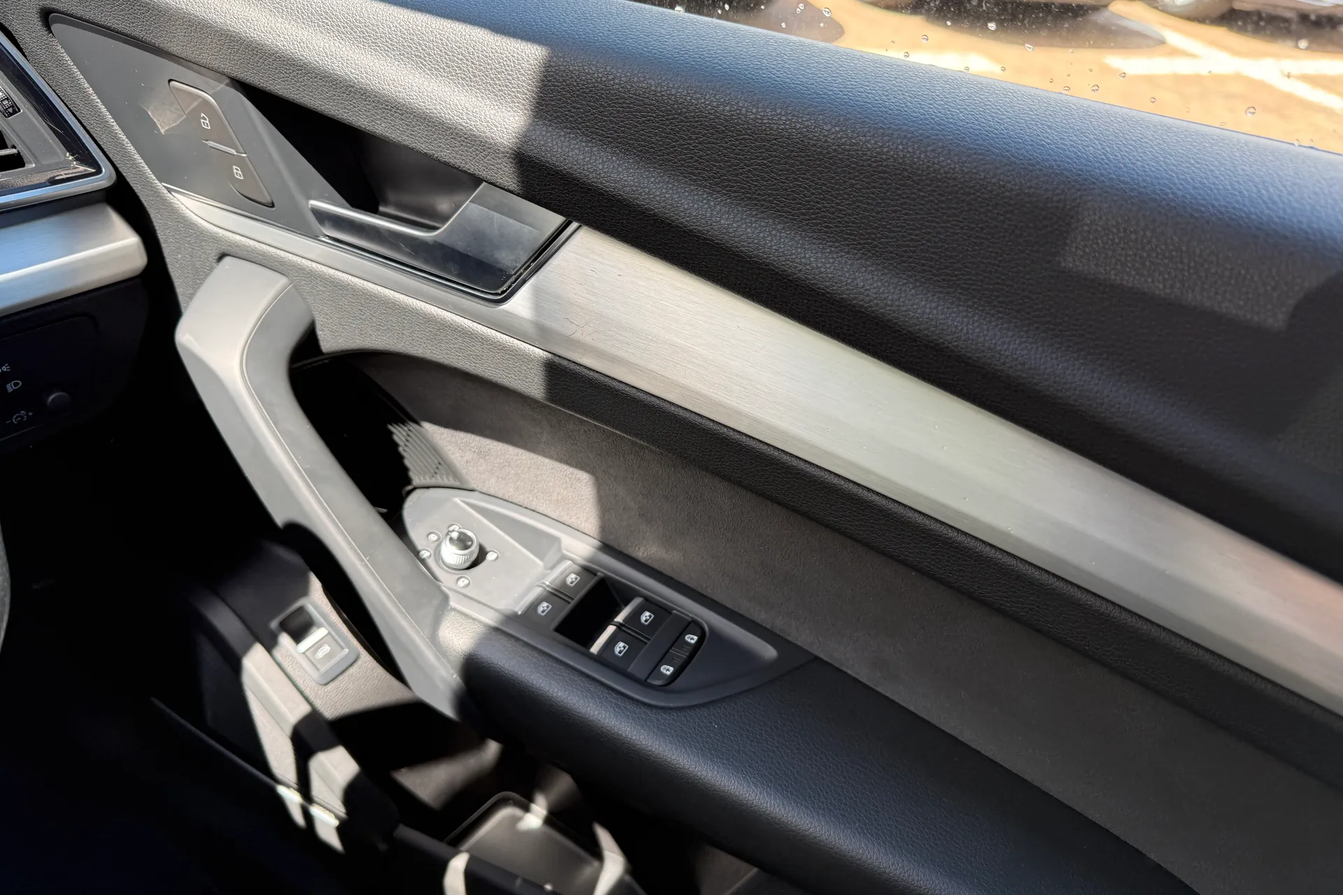 Audi Q5 thumbnail image number 28