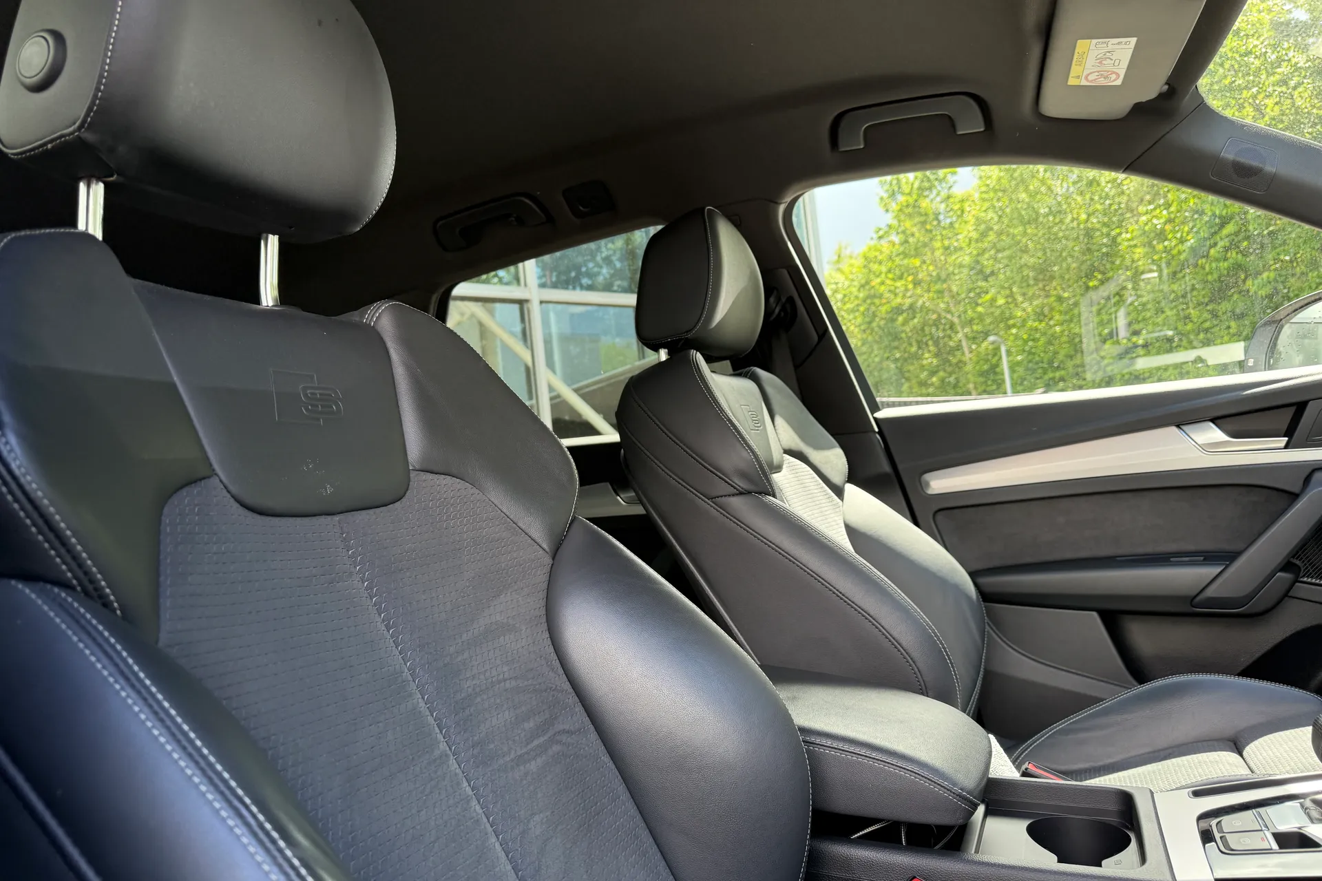 Audi Q5 thumbnail image number 31