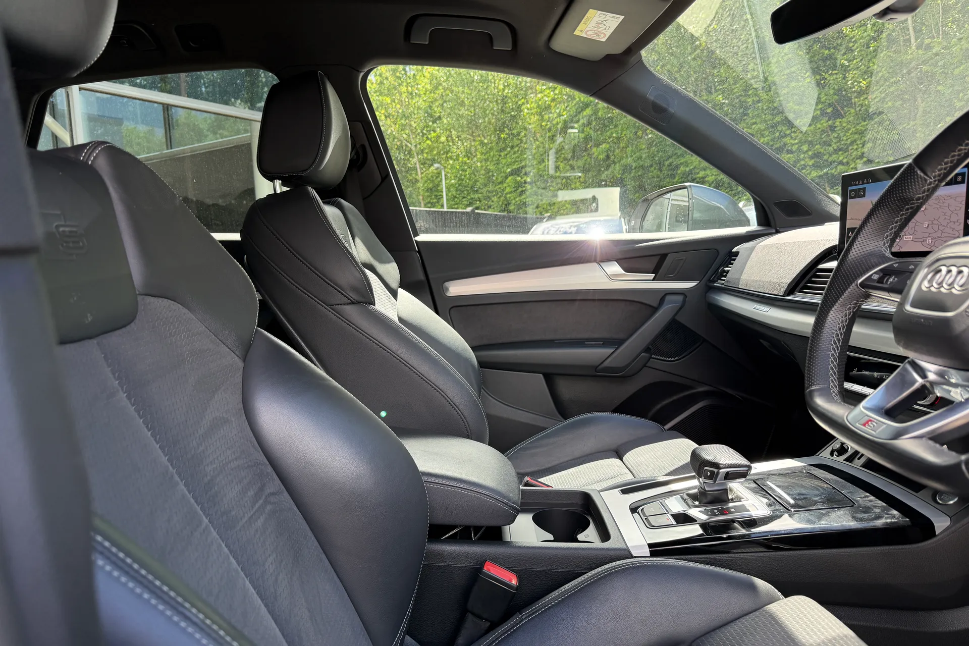 Audi Q5 thumbnail image number 32