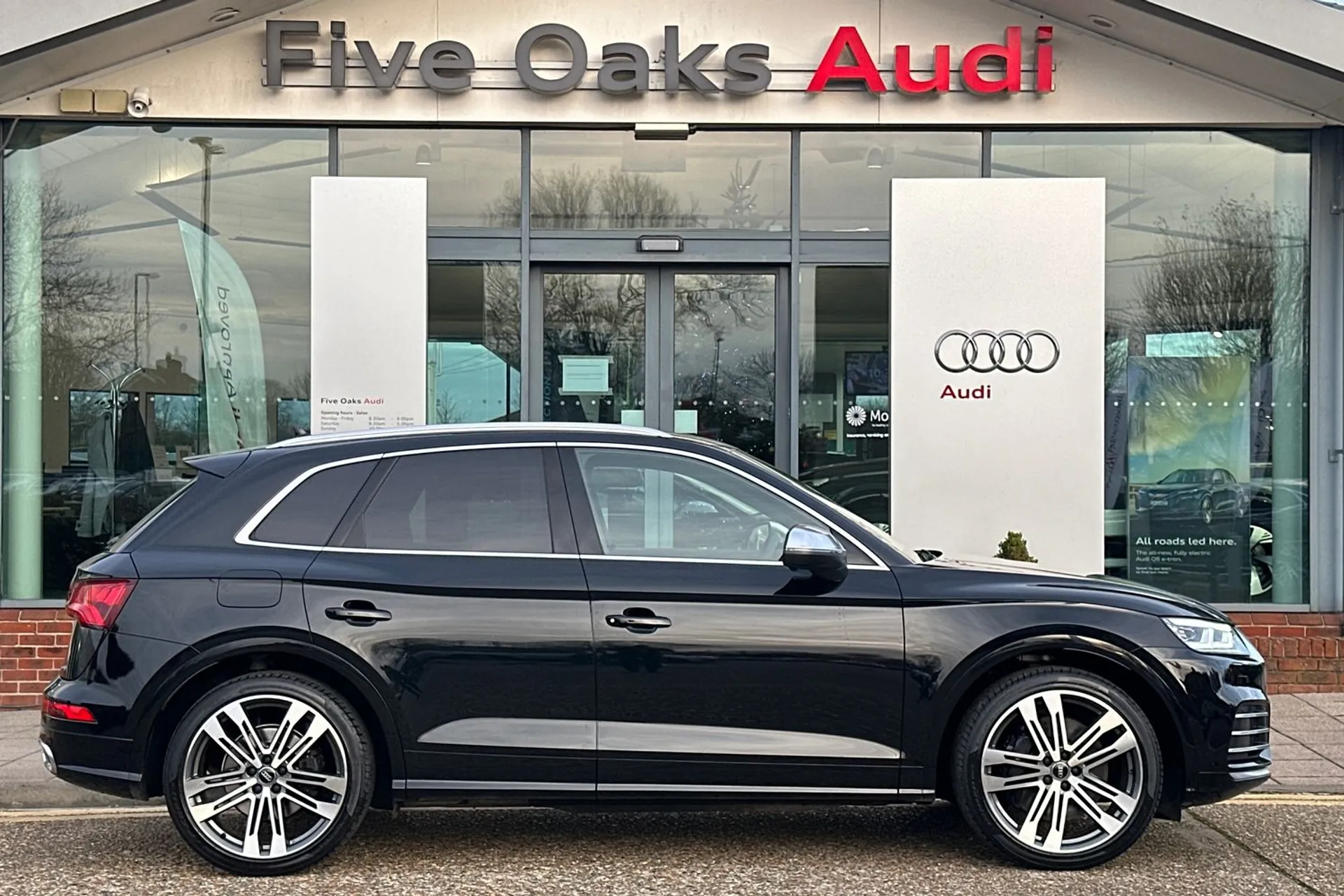 Audi Q5 thumbnail image number 2