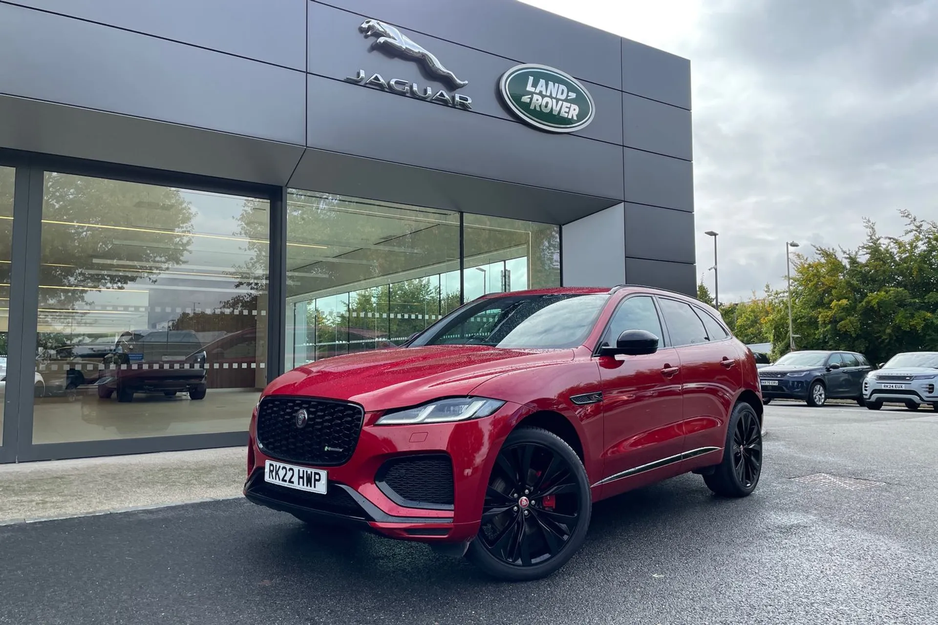 Jaguar F-PACE thumbnail image number 28