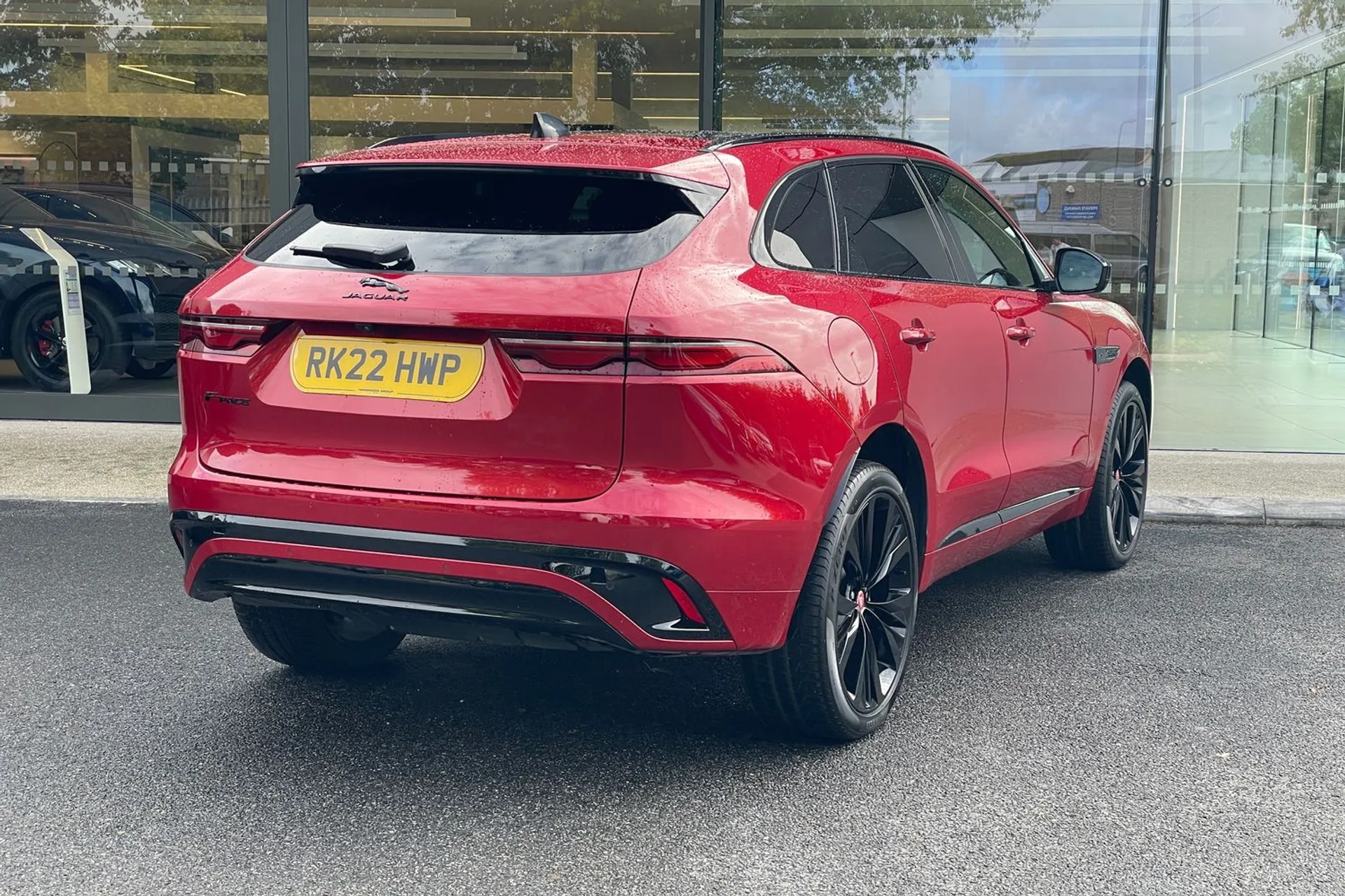 Jaguar F-PACE thumbnail image number 7