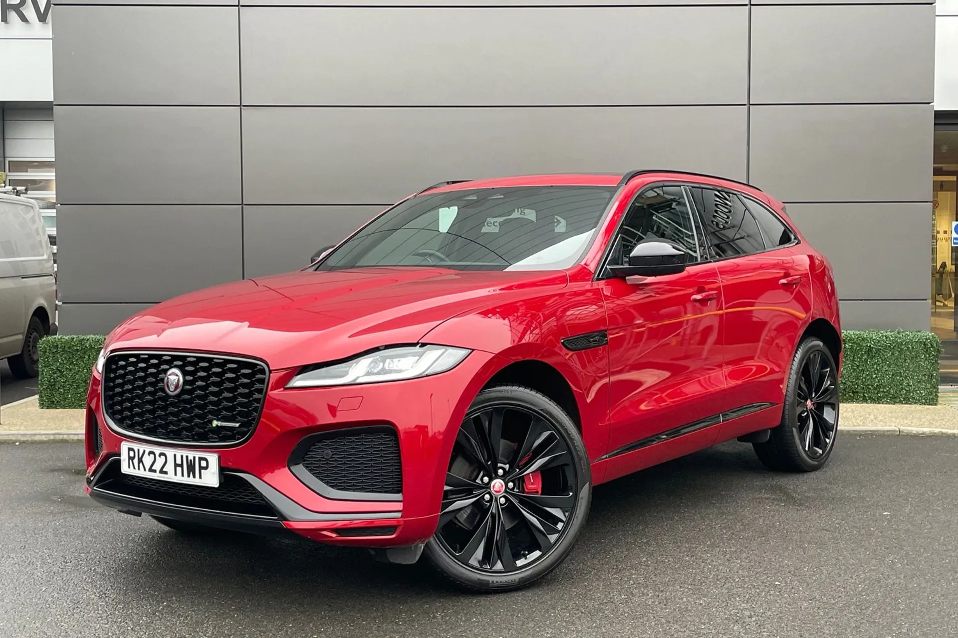 Jaguar F-PACE thumbnail image number 15