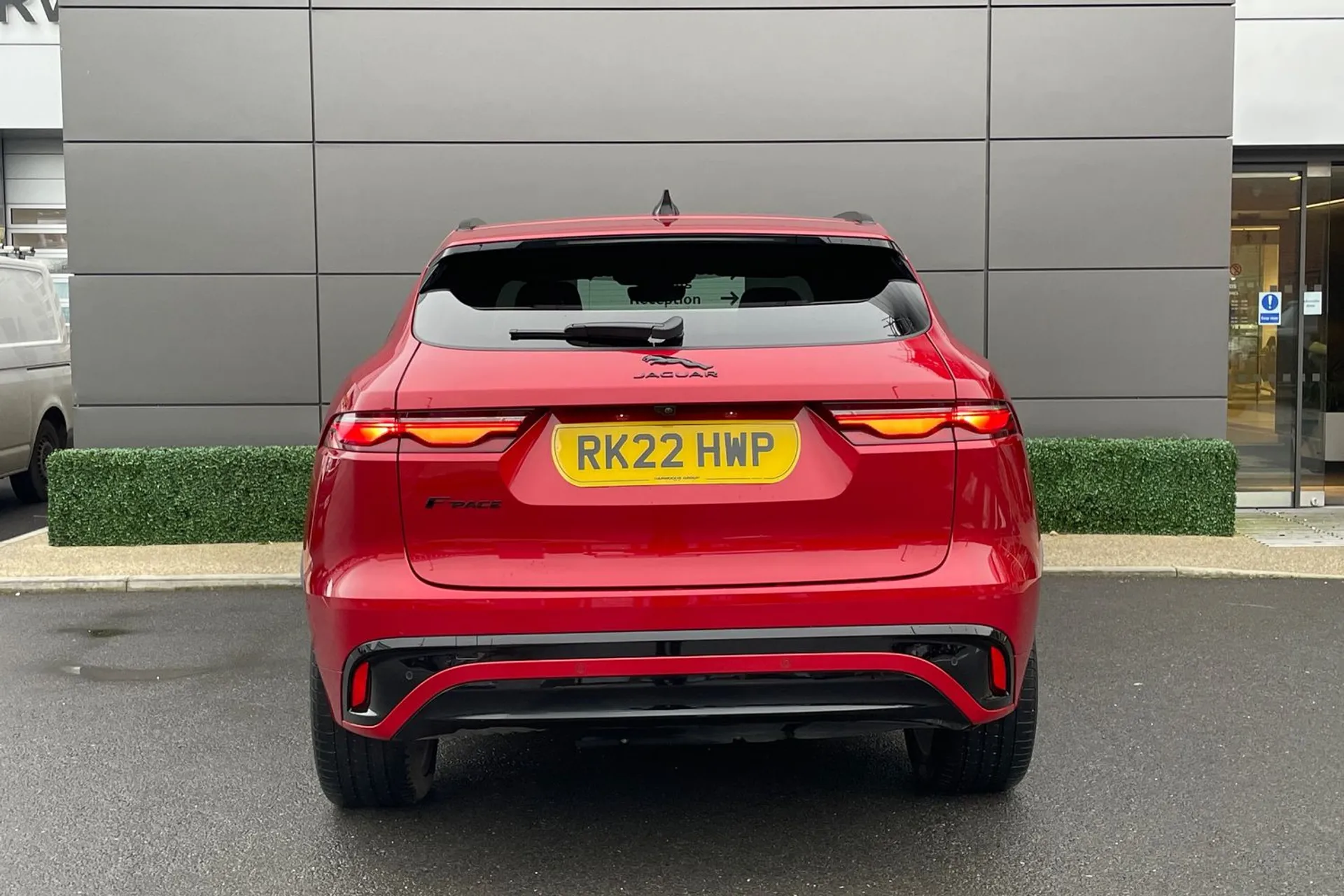 Jaguar F-PACE thumbnail image number 9