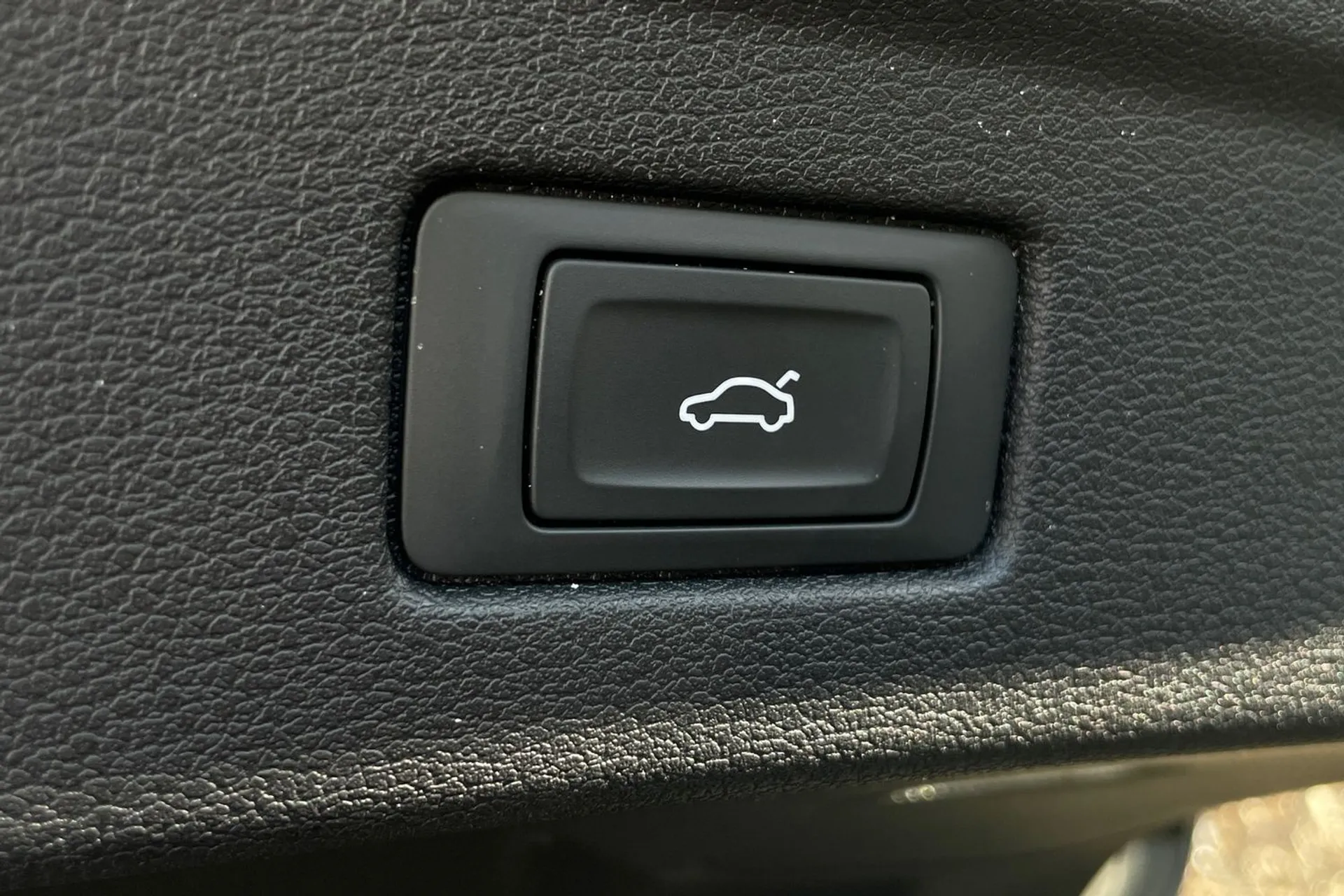 Audi A5 thumbnail image number 25