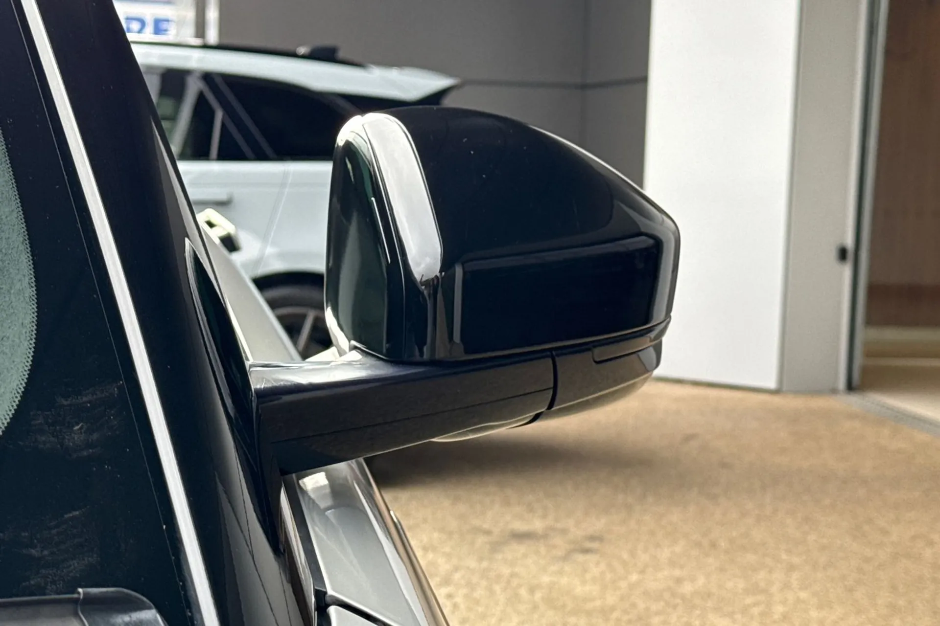 LAND ROVER RANGE ROVER EVOQUE thumbnail image number 27