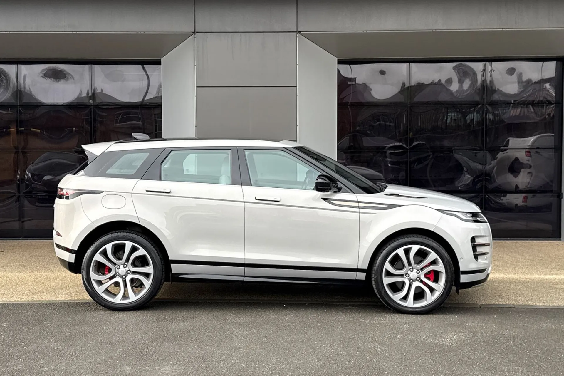 LAND ROVER RANGE ROVER EVOQUE thumbnail image number 2