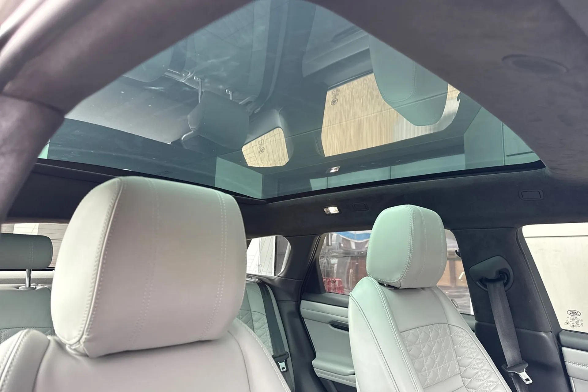 LAND ROVER RANGE ROVER EVOQUE thumbnail image number 9