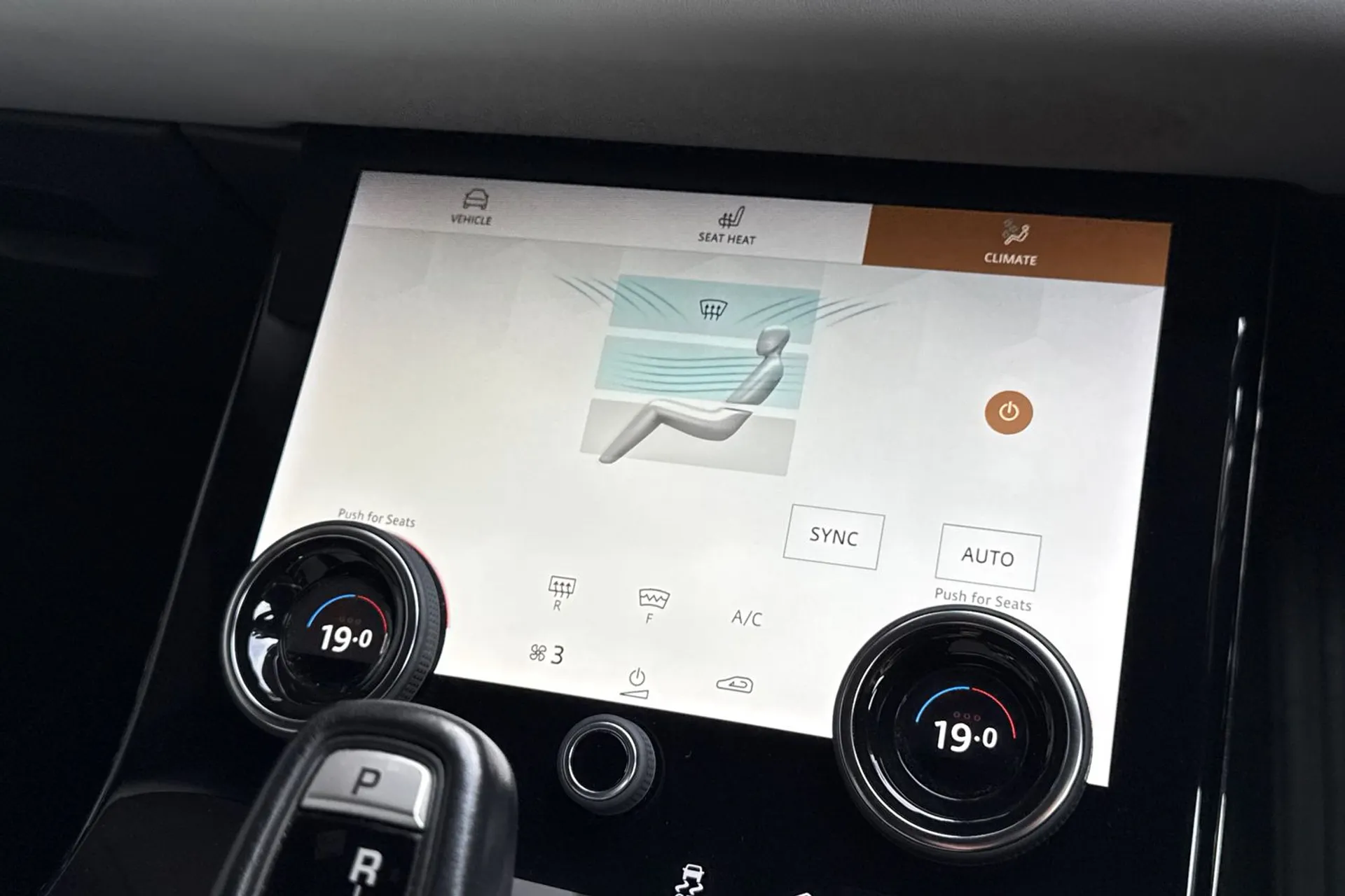 LAND ROVER RANGE ROVER EVOQUE thumbnail image number 48