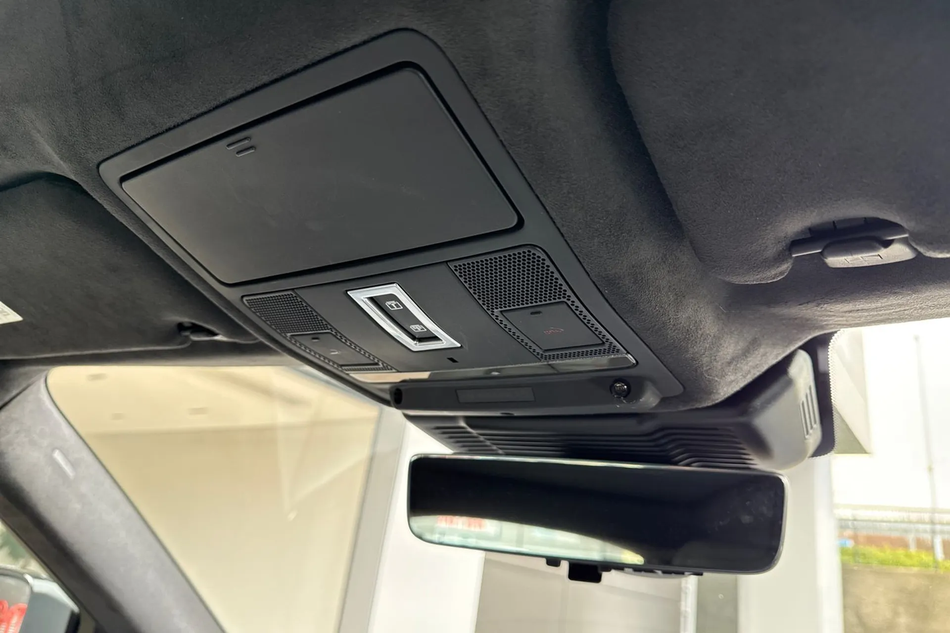 LAND ROVER RANGE ROVER EVOQUE thumbnail image number 52