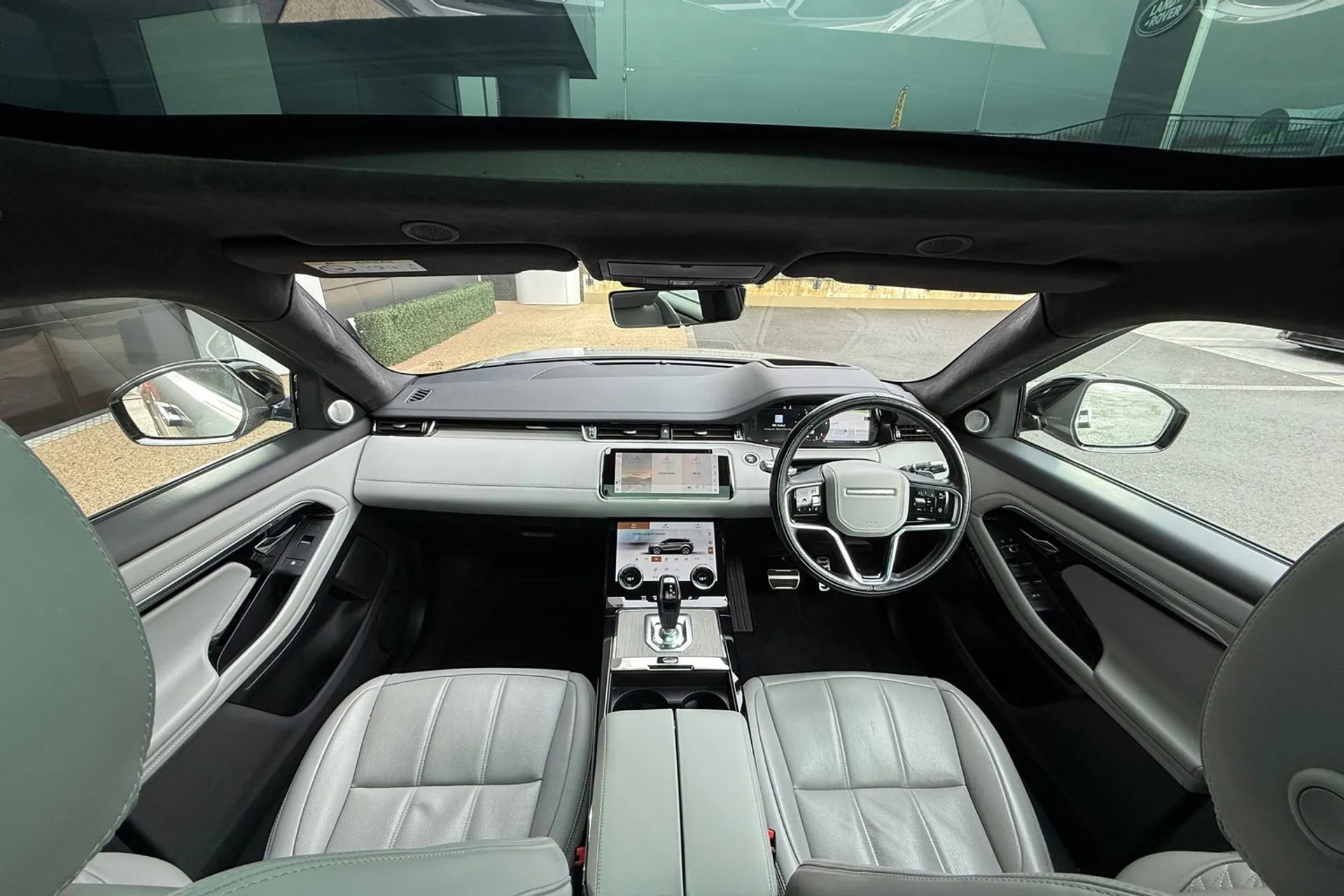 LAND ROVER RANGE ROVER EVOQUE thumbnail image number 3