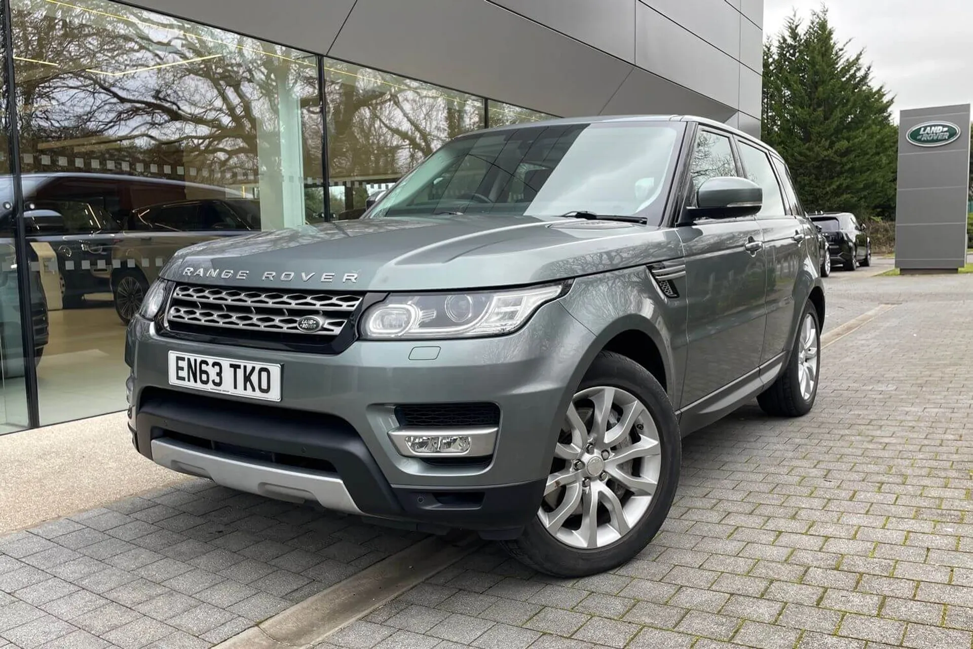 LAND ROVER RANGE ROVER SPORT thumbnail image number 24