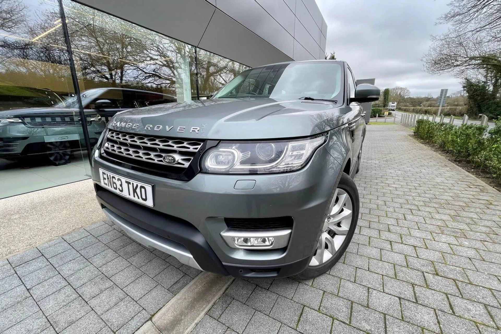 LAND ROVER RANGE ROVER SPORT thumbnail image number 9