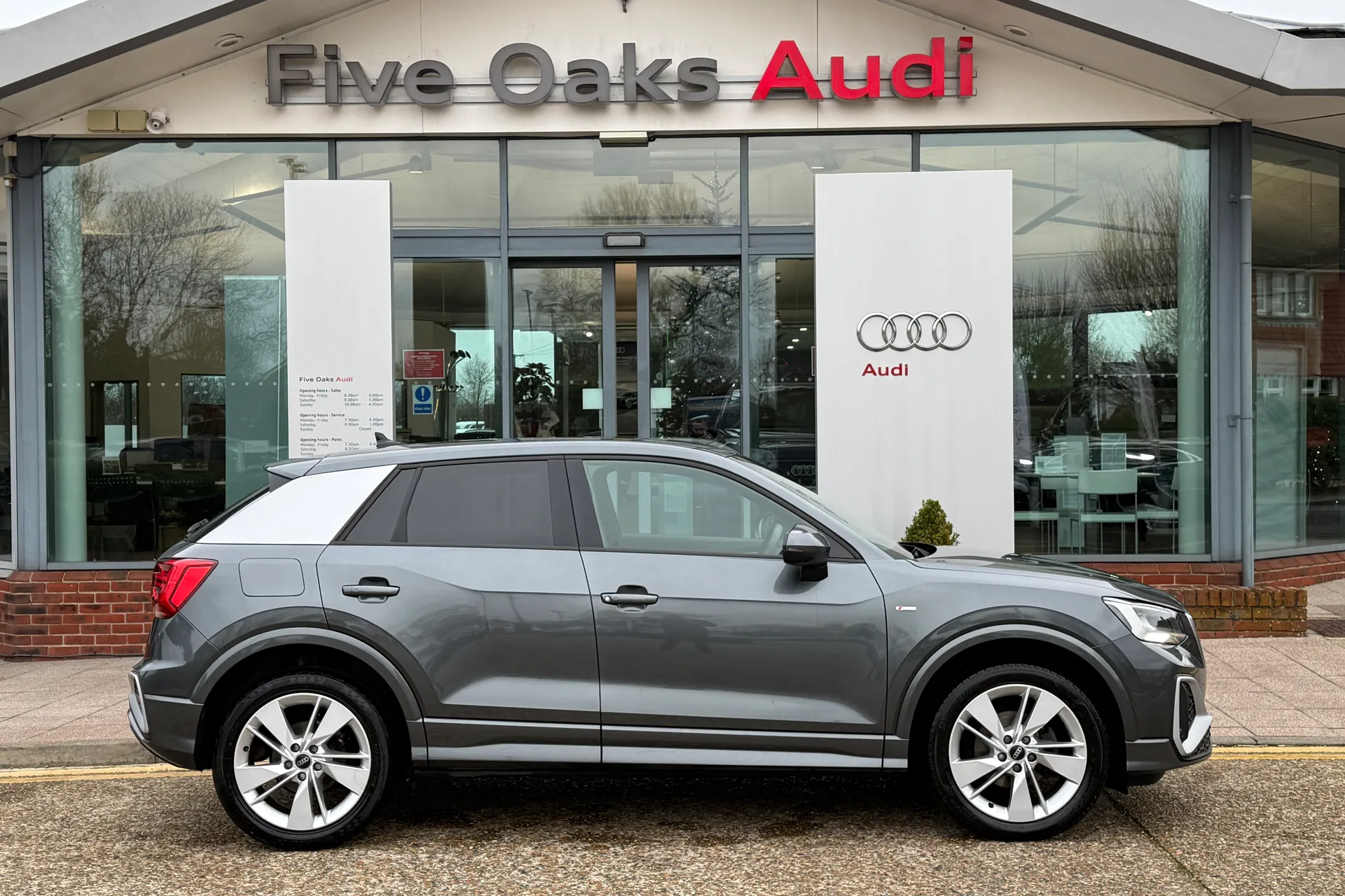 Audi Q2 thumbnail image number 2