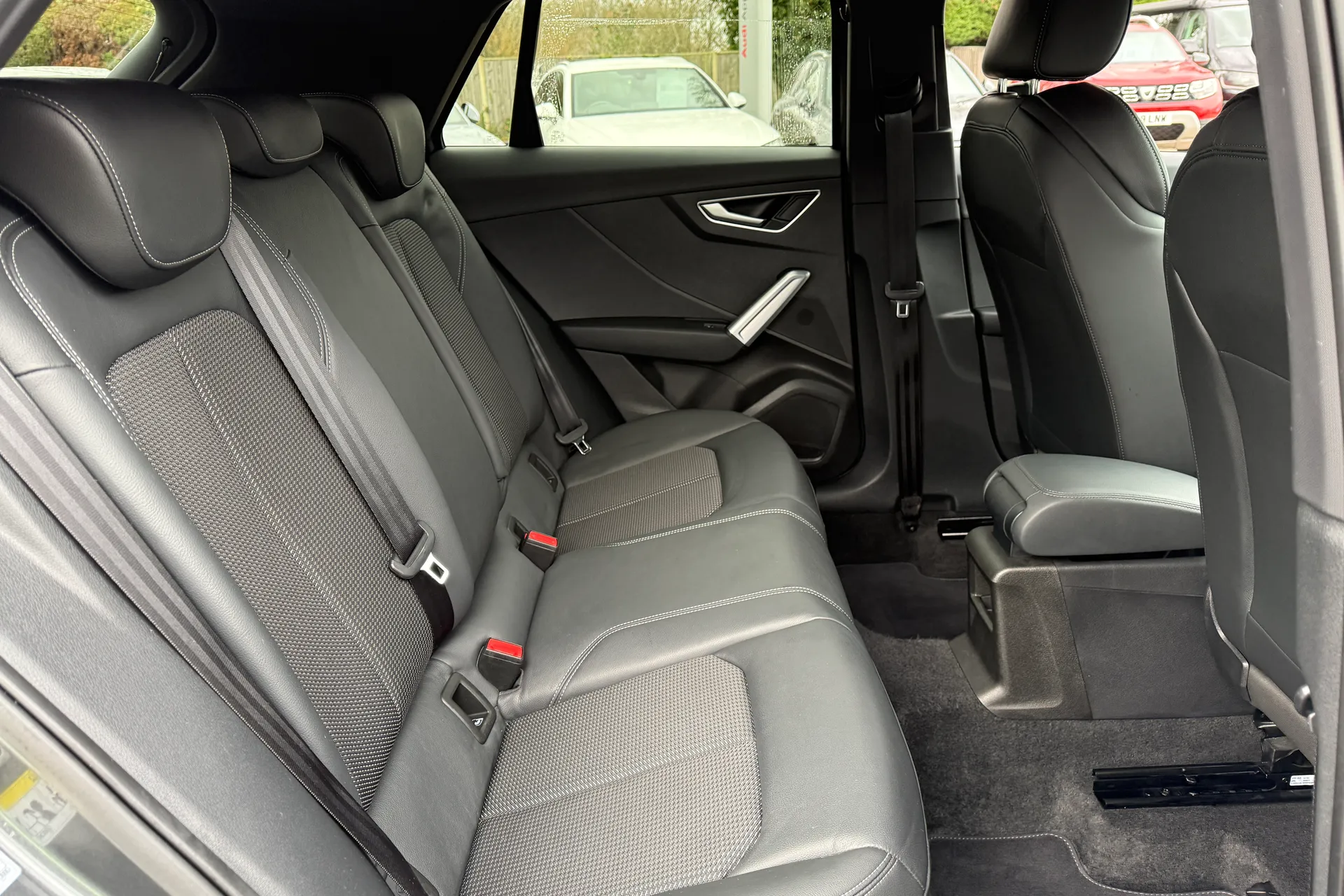 Audi Q2 thumbnail image number 39