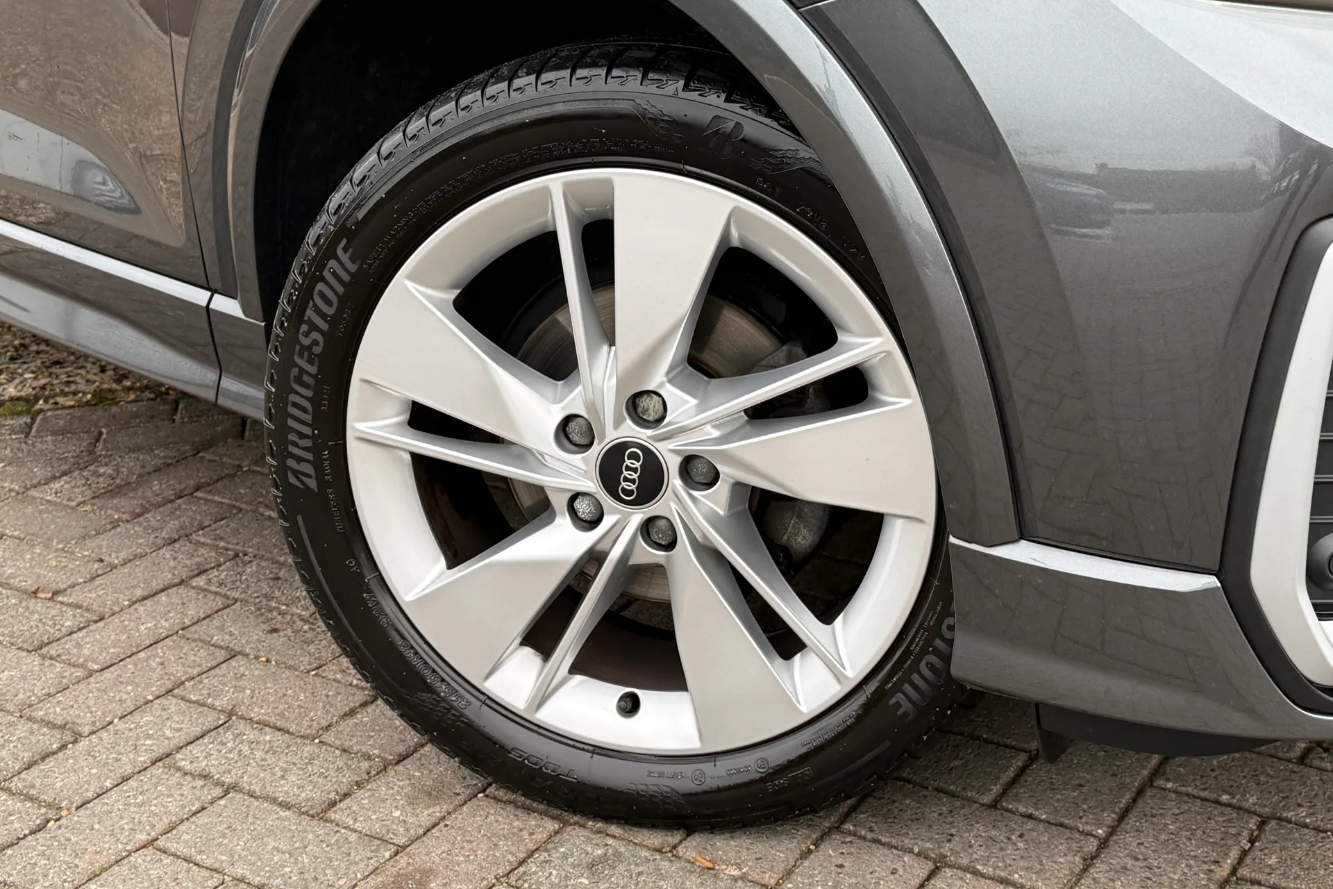 Audi Q2 thumbnail image number 6