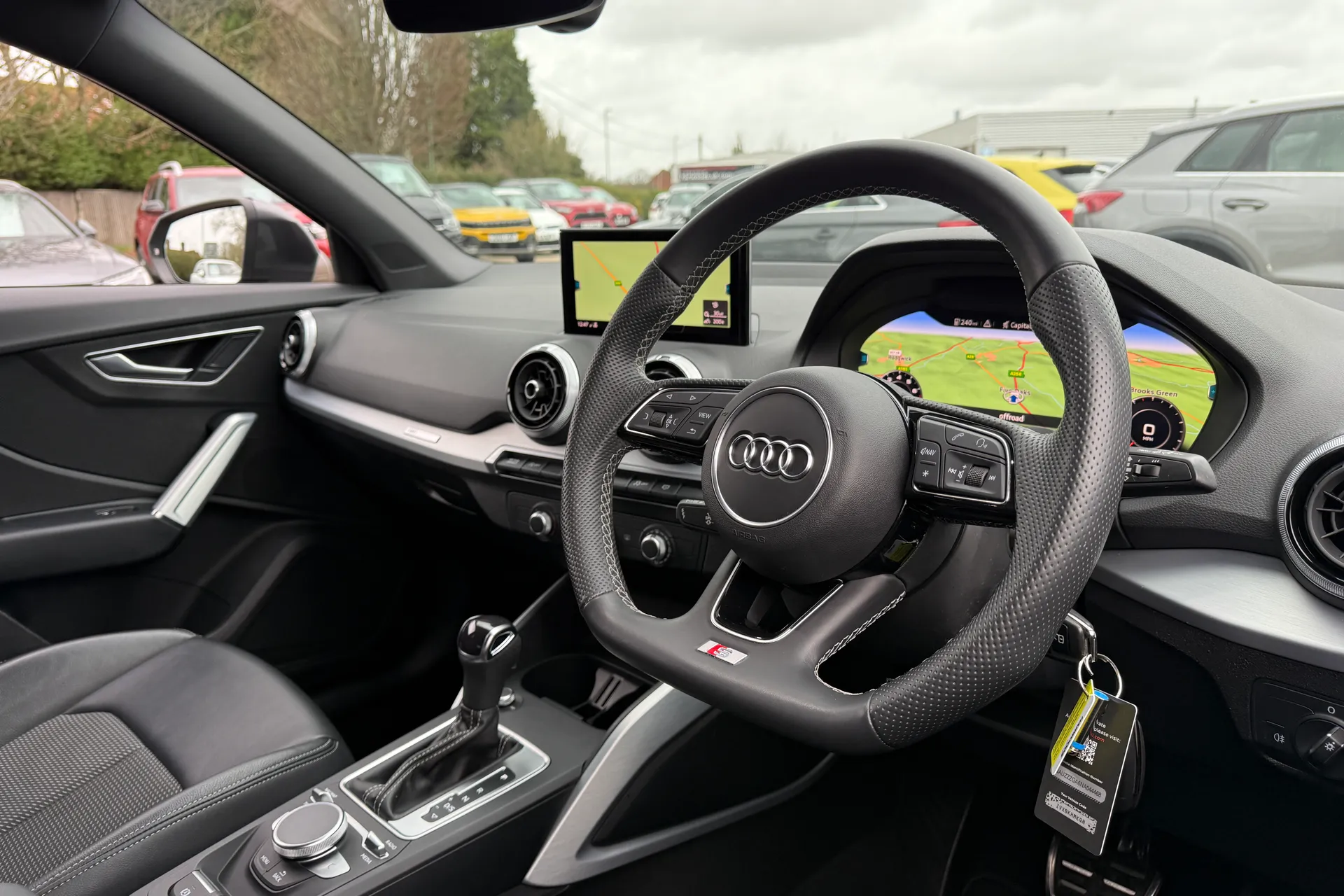 Audi Q2 thumbnail image number 23