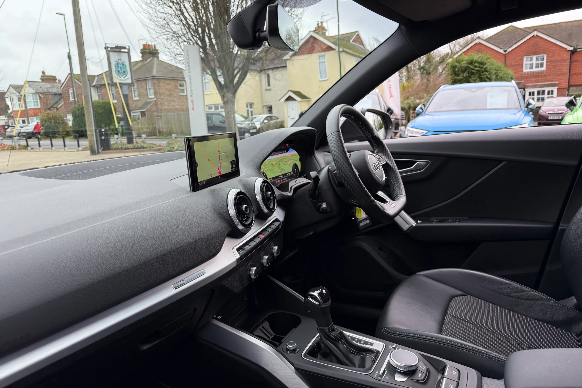 Audi Q2 thumbnail image number 24