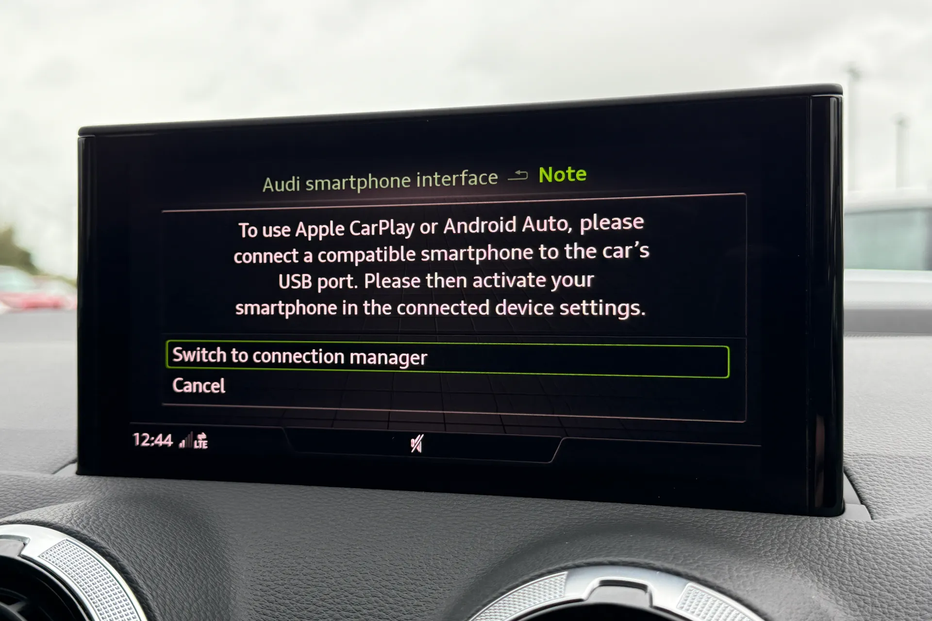 Audi Q2 thumbnail image number 9