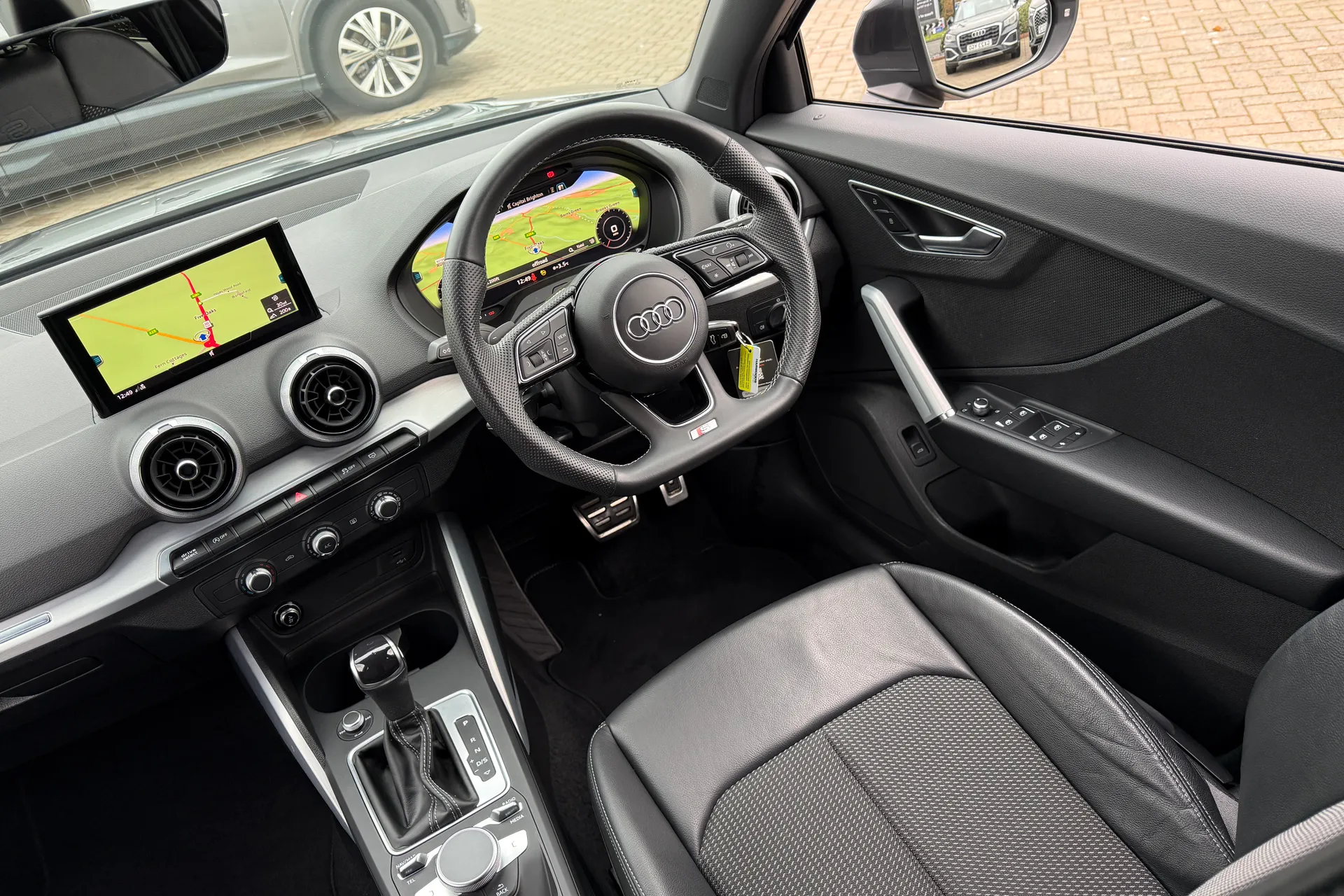 Audi Q2 thumbnail image number 37