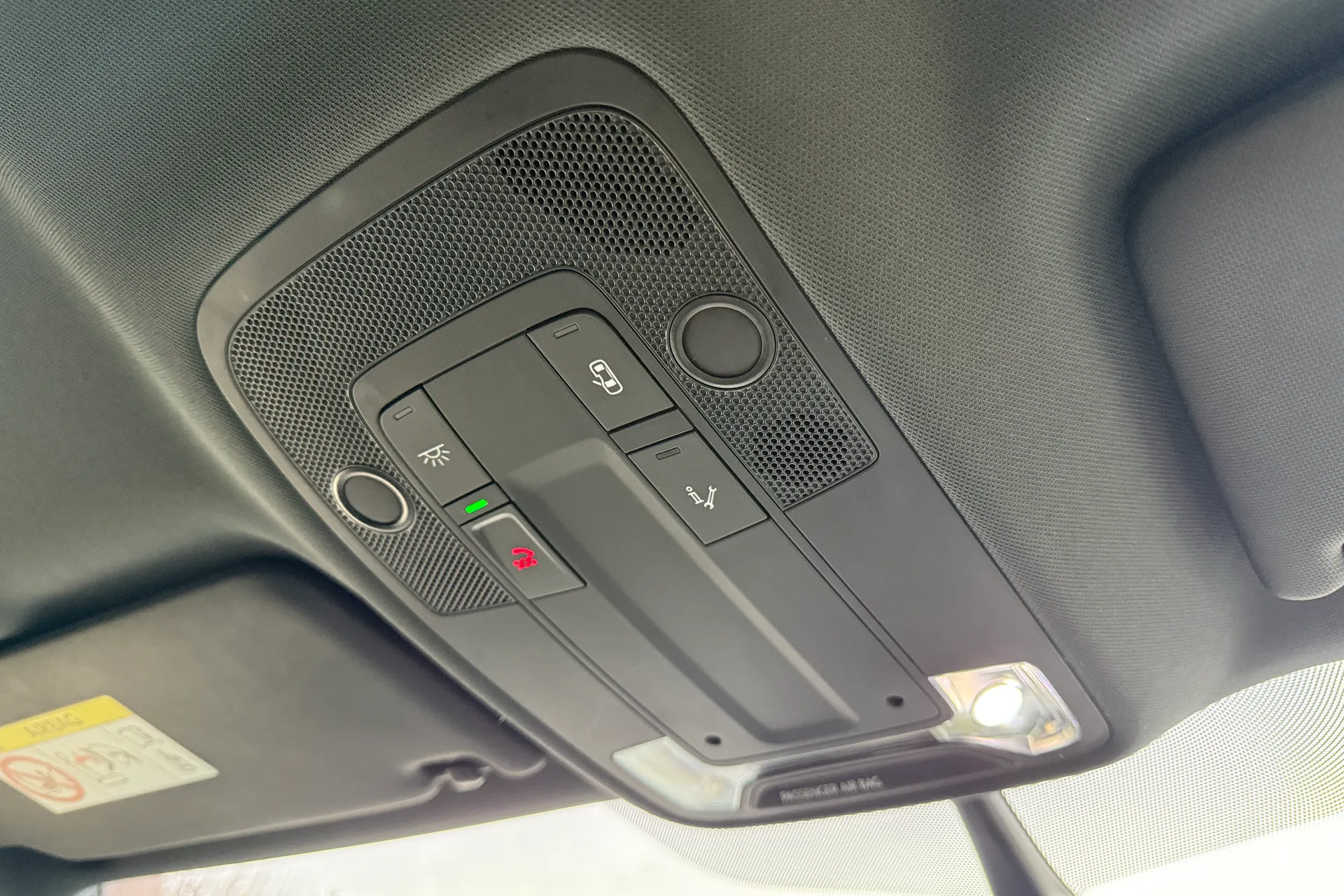 Audi Q2 thumbnail image number 15