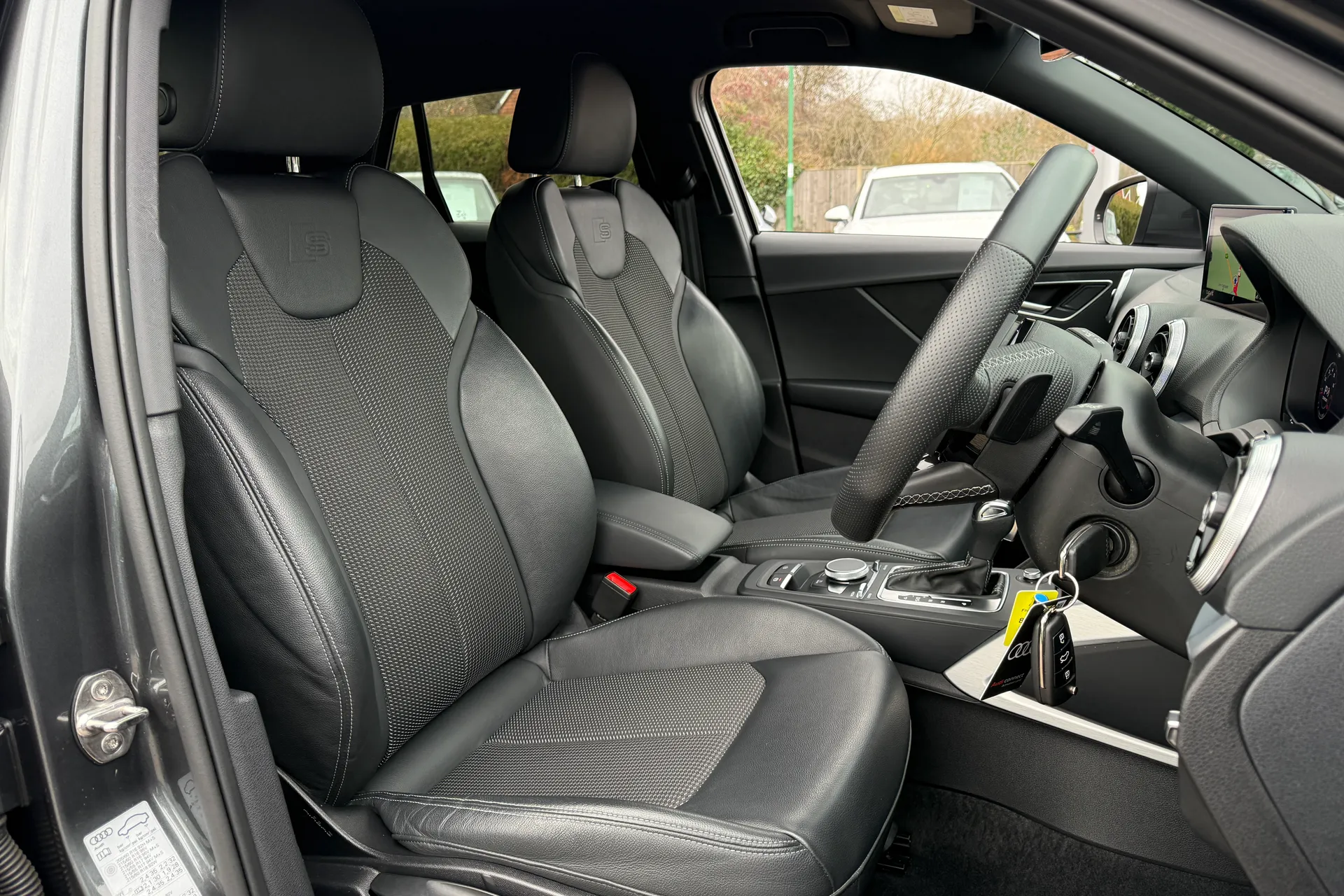 Audi Q2 thumbnail image number 22