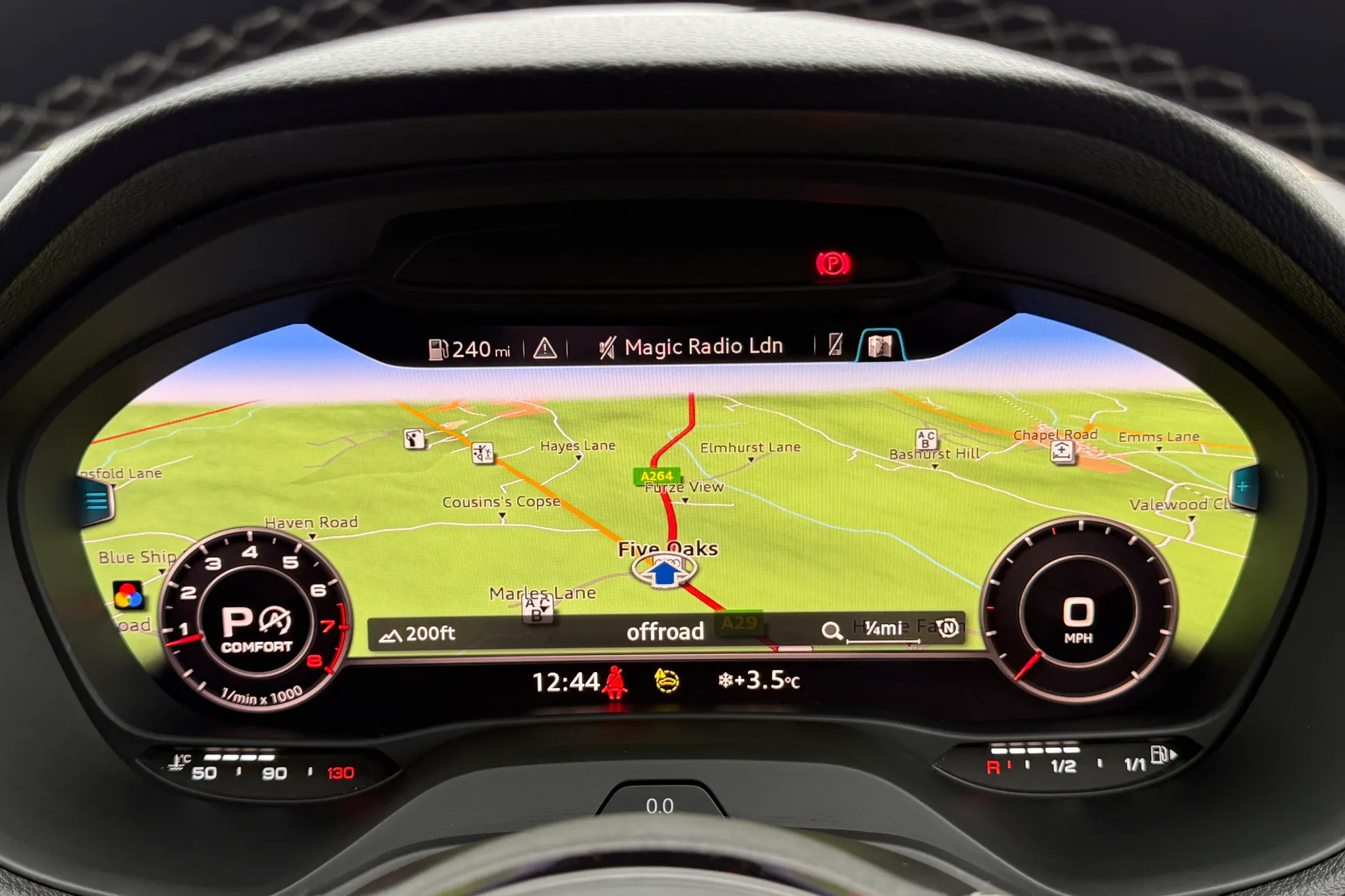 Audi Q2 thumbnail image number 11