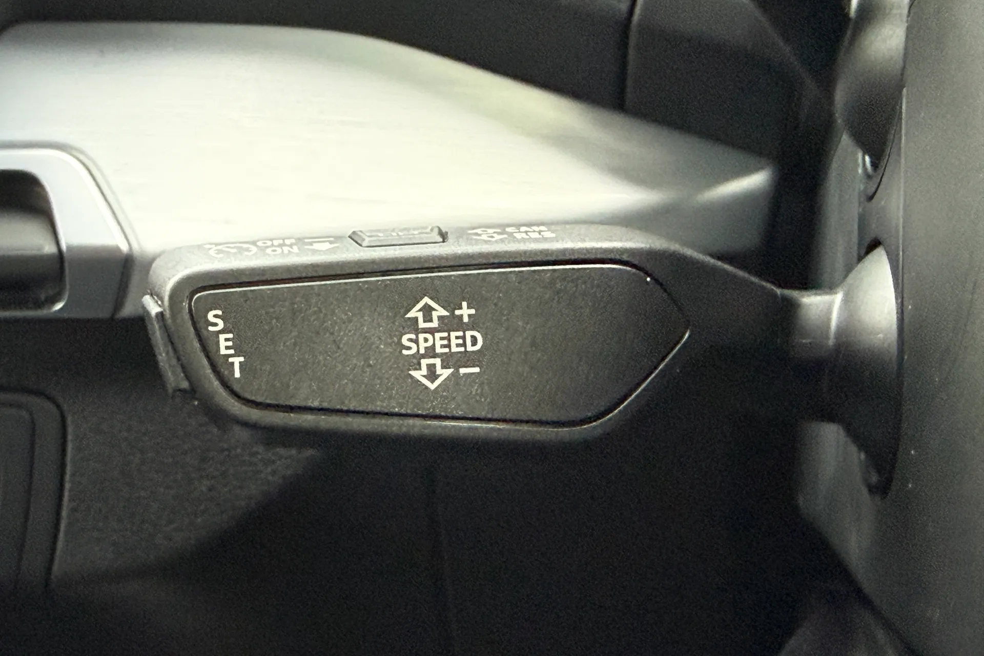 Audi Q2 thumbnail image number 13