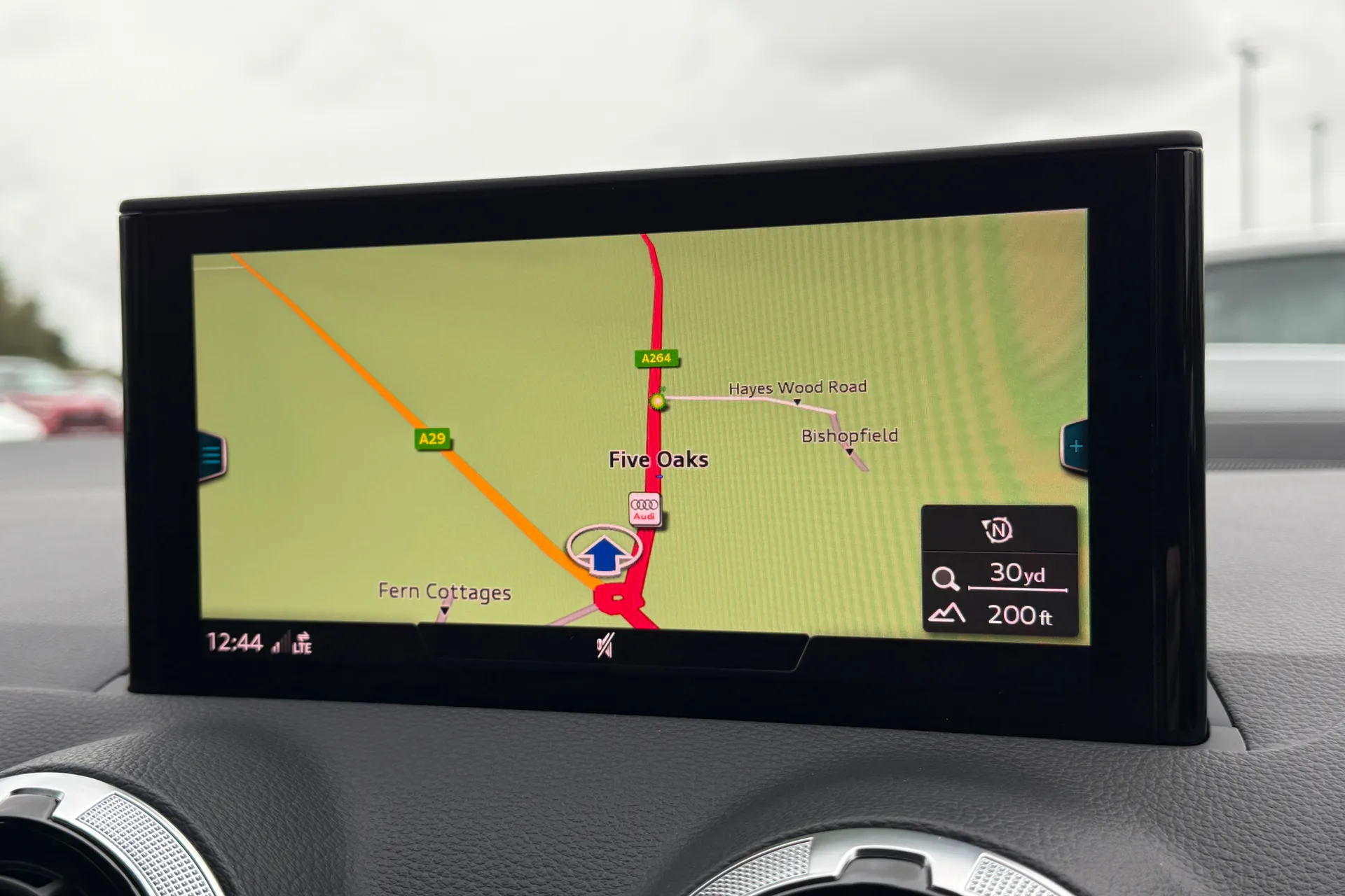 Audi Q2 thumbnail image number 4