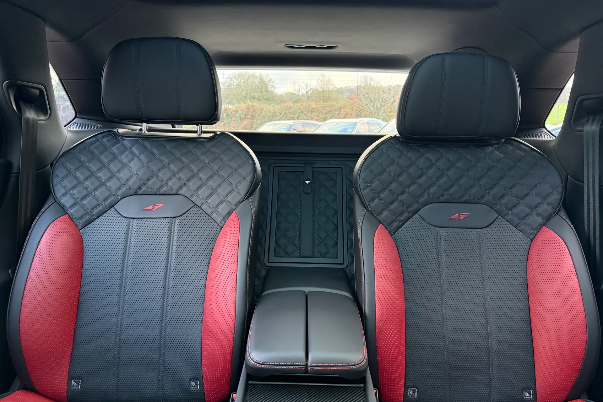 Bentley BENTAYGA thumbnail image number 54