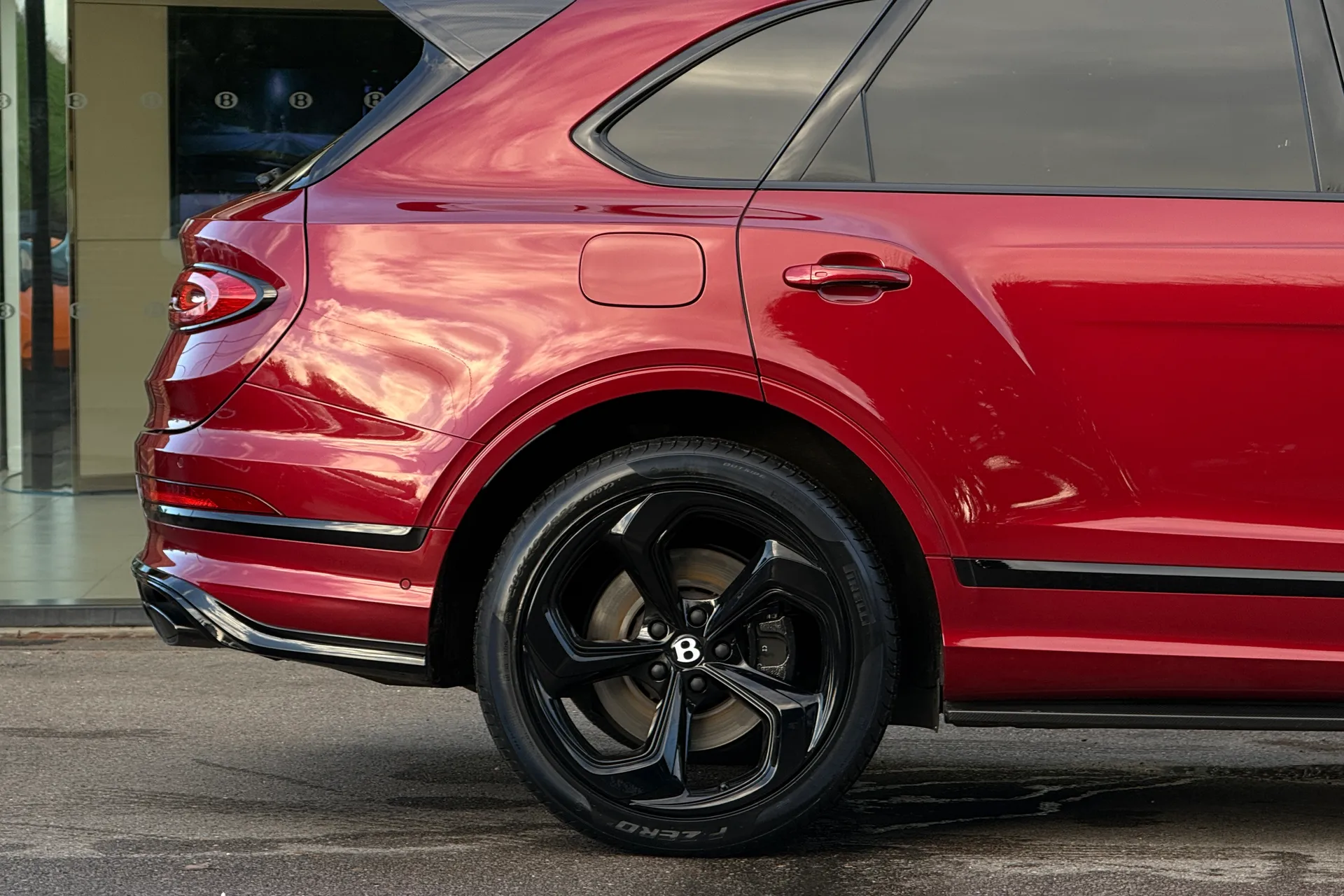 Bentley BENTAYGA thumbnail image number 10