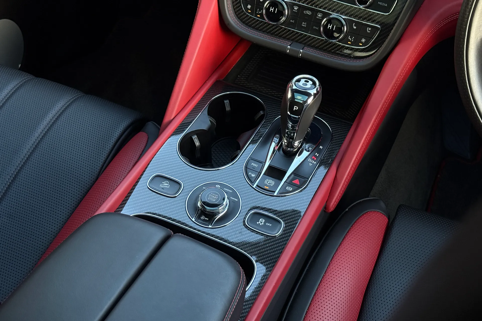 Bentley BENTAYGA thumbnail image number 33