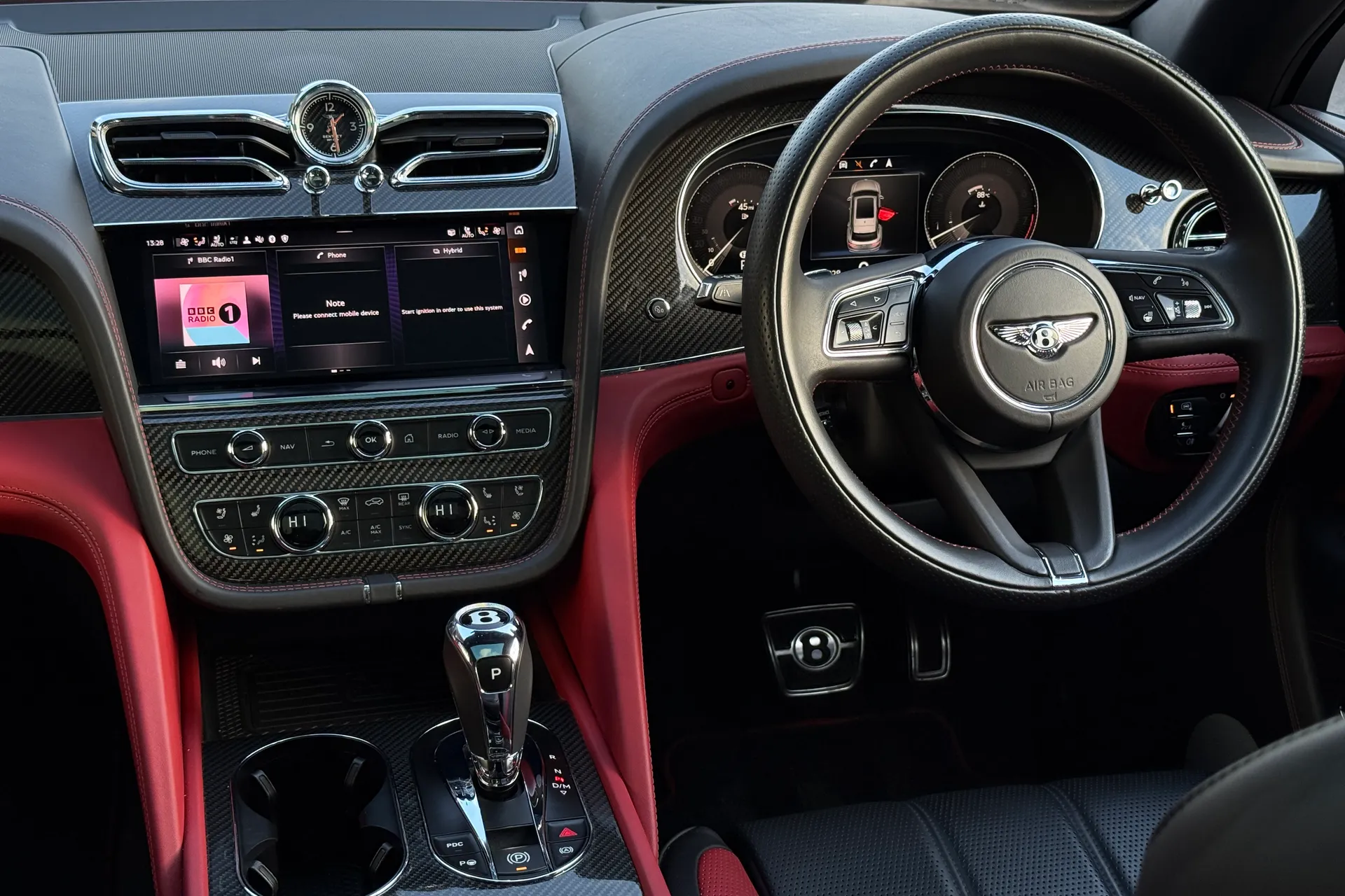 Bentley BENTAYGA thumbnail image number 32