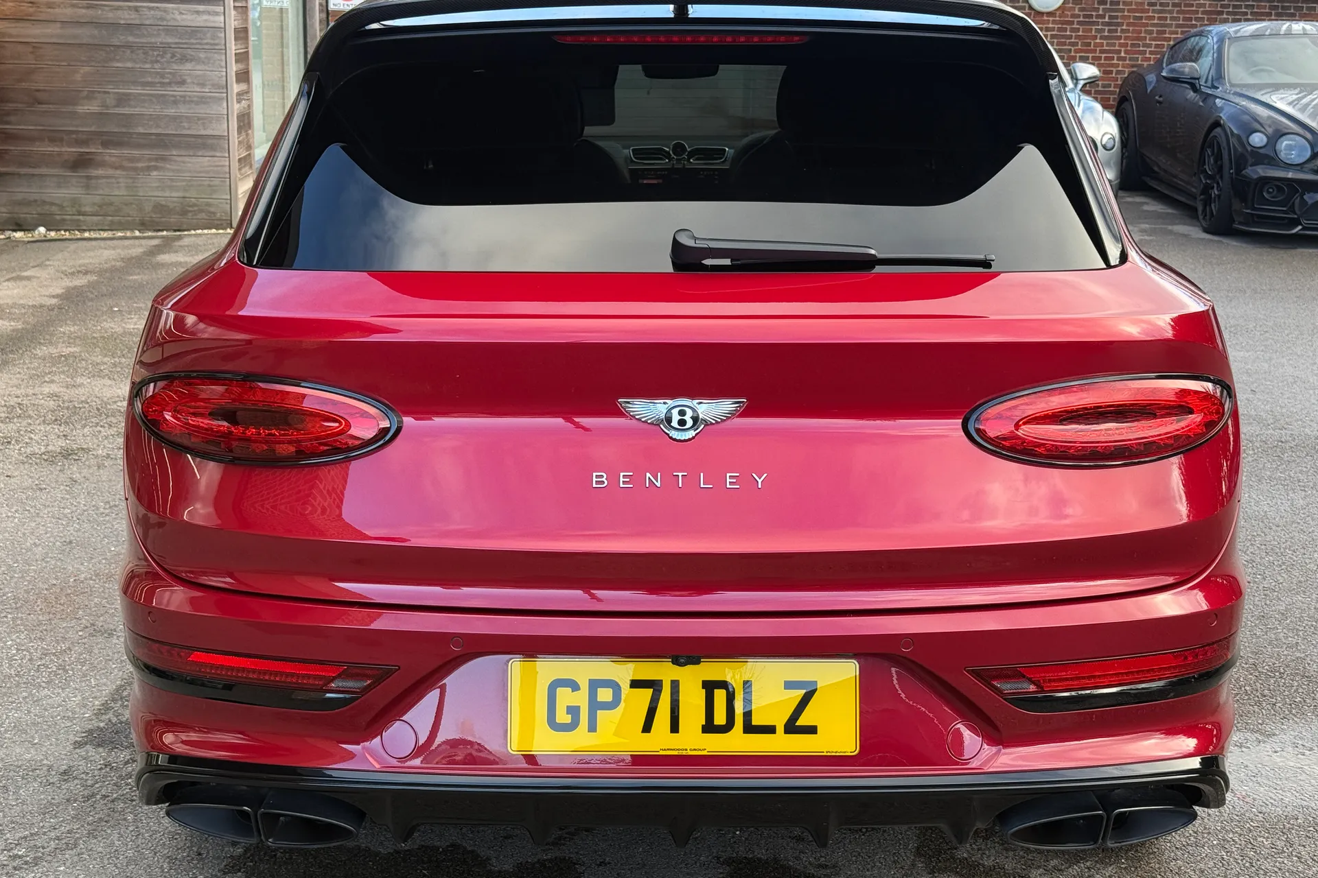 Bentley BENTAYGA thumbnail image number 8