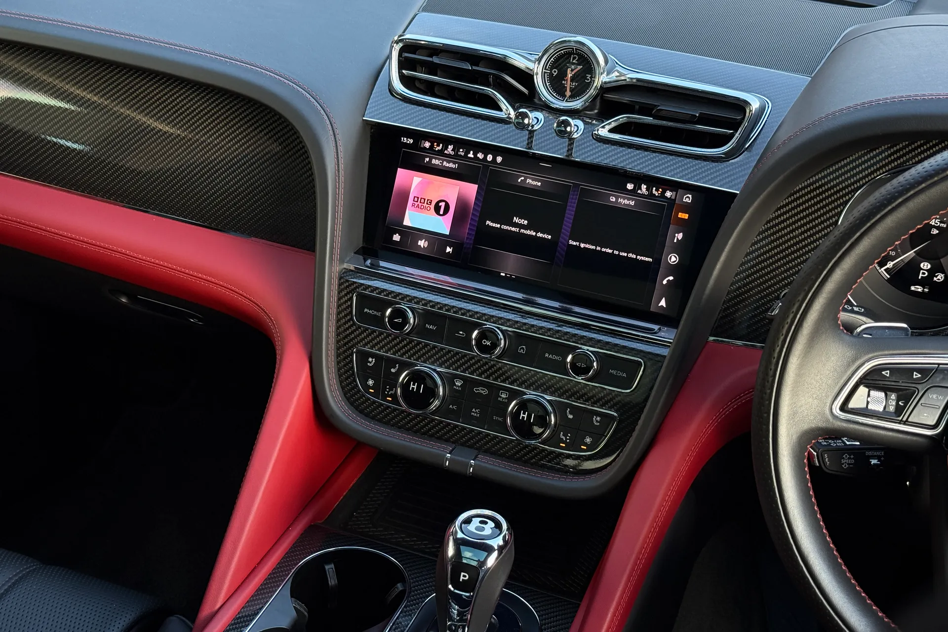 Bentley BENTAYGA thumbnail image number 34