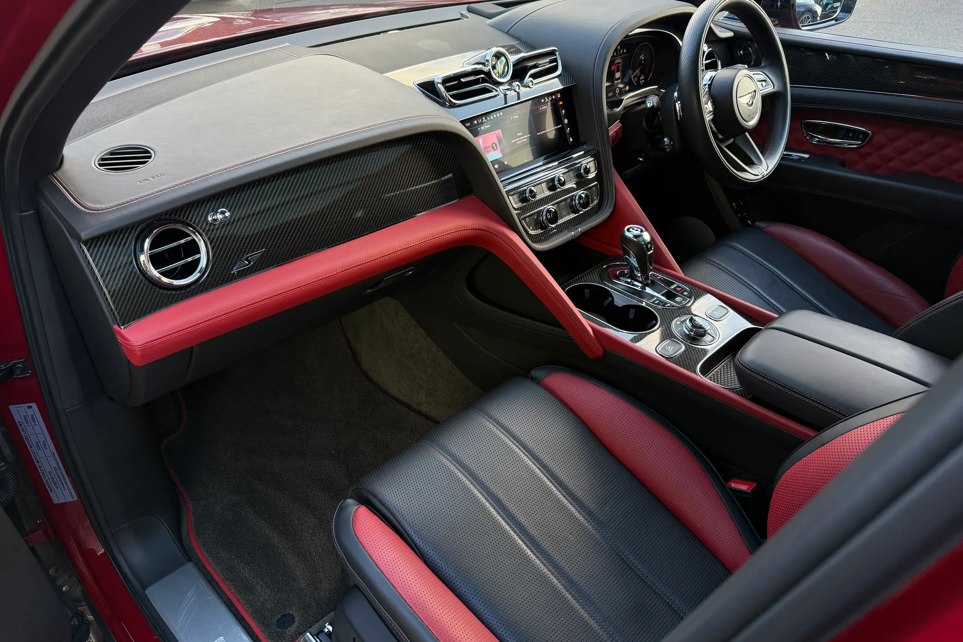 Bentley BENTAYGA thumbnail image number 39