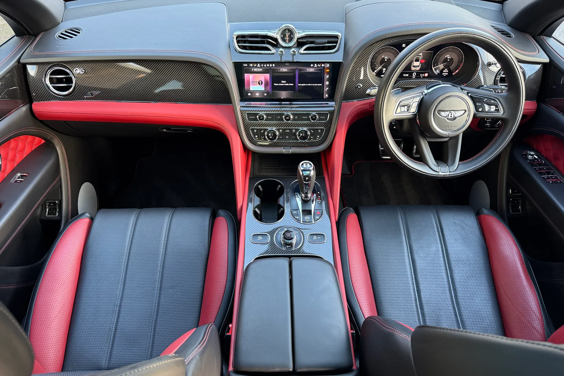 Bentley BENTAYGA thumbnail image number 29